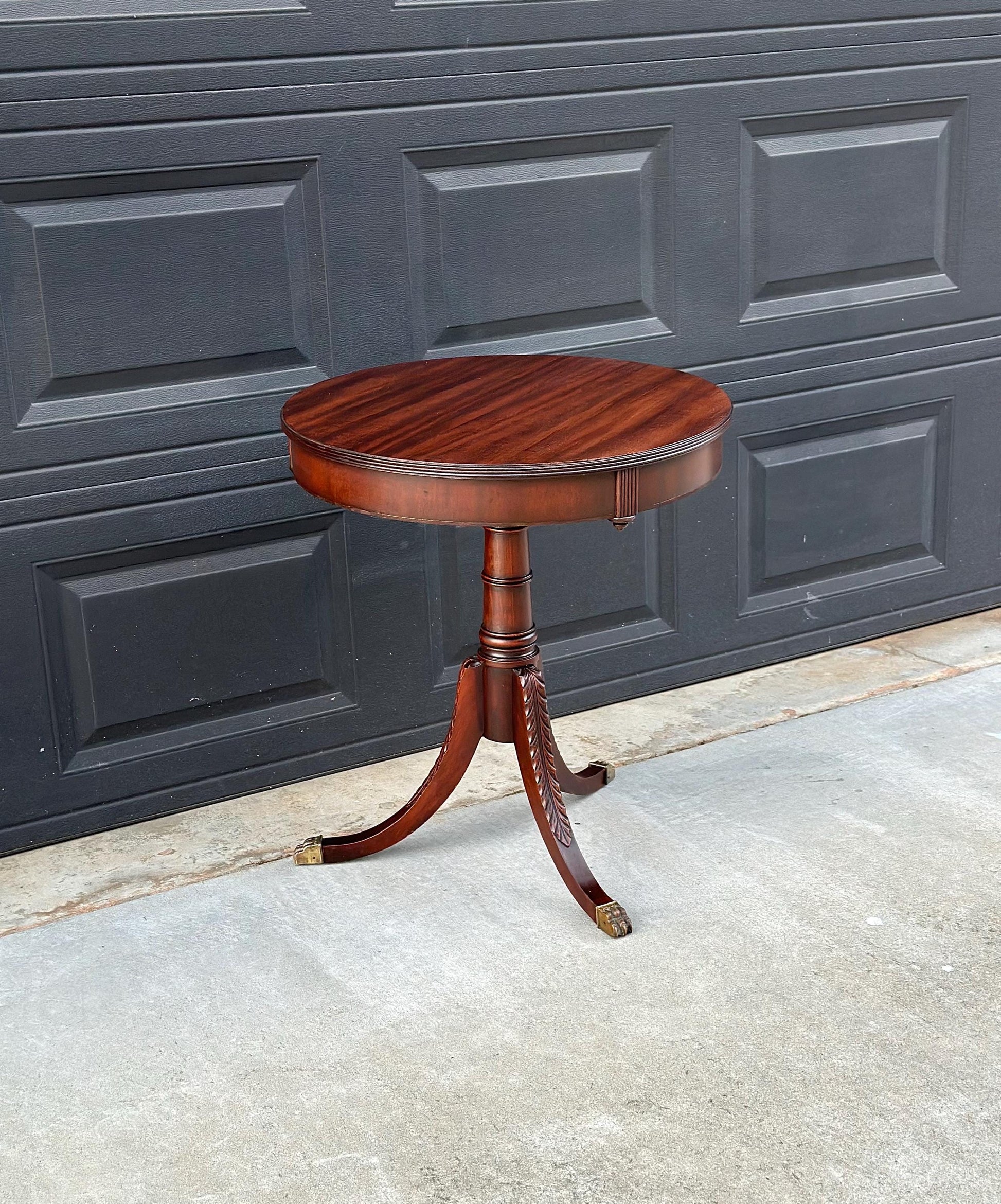 Vintage Mid 1900's Traditional Mahogany Wood Circular Side Table