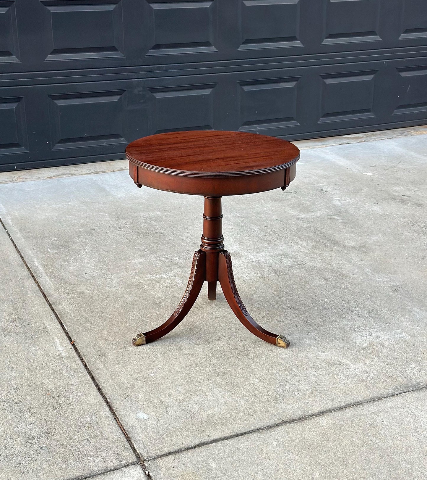 Vintage Mid 1900's Traditional Mahogany Wood Circular Side Table