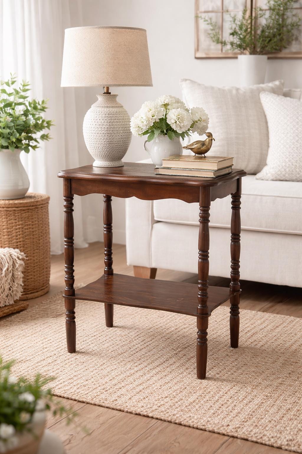 Antique Mid 1900's Solid Wood Spindle Leg Small Scalloped Accent Table