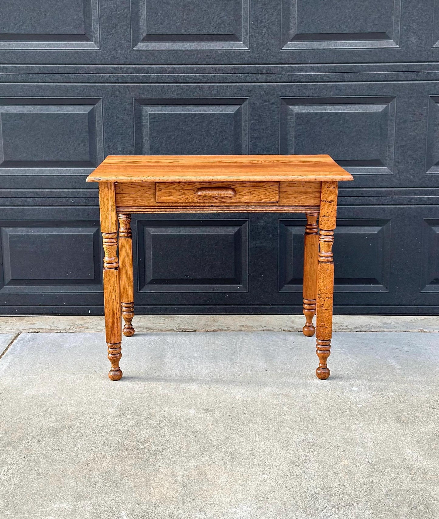 Antique Early 1900's Arts & Crafts Solid Wood Single Drawer Oak Table