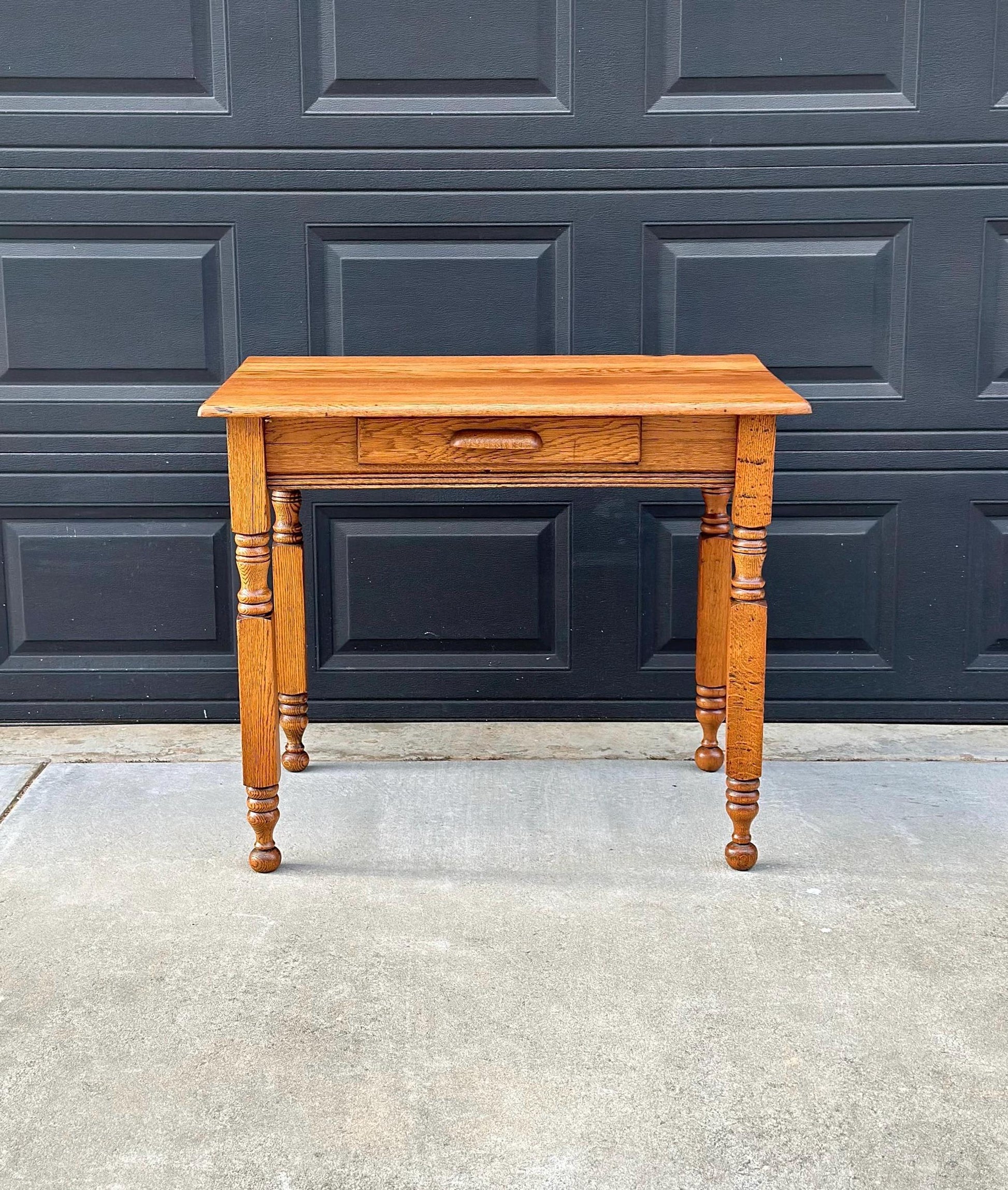 Antique Early 1900's Arts & Crafts Solid Wood Single Drawer Oak Table