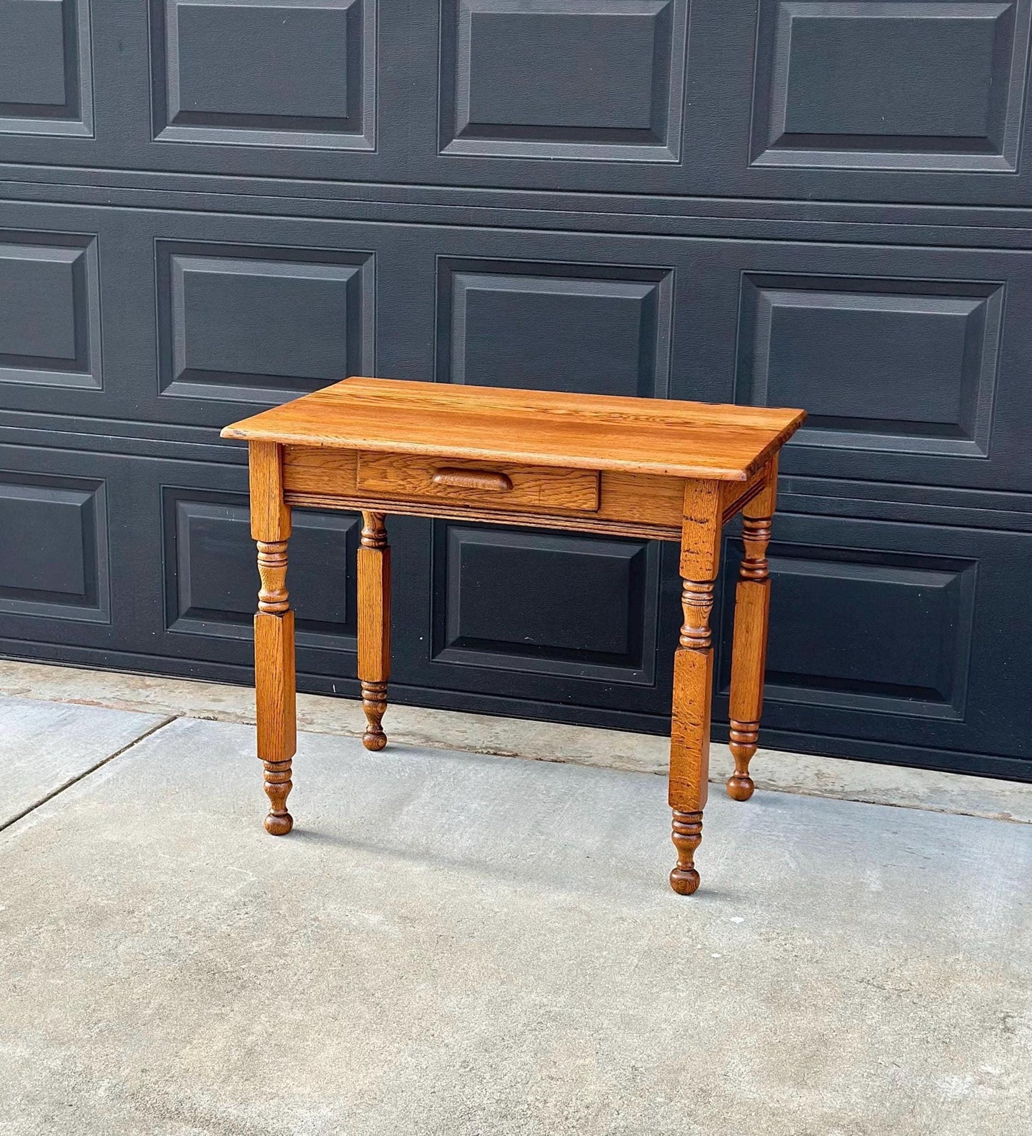 Antique Early 1900's Arts & Crafts Solid Wood Single Drawer Oak Table