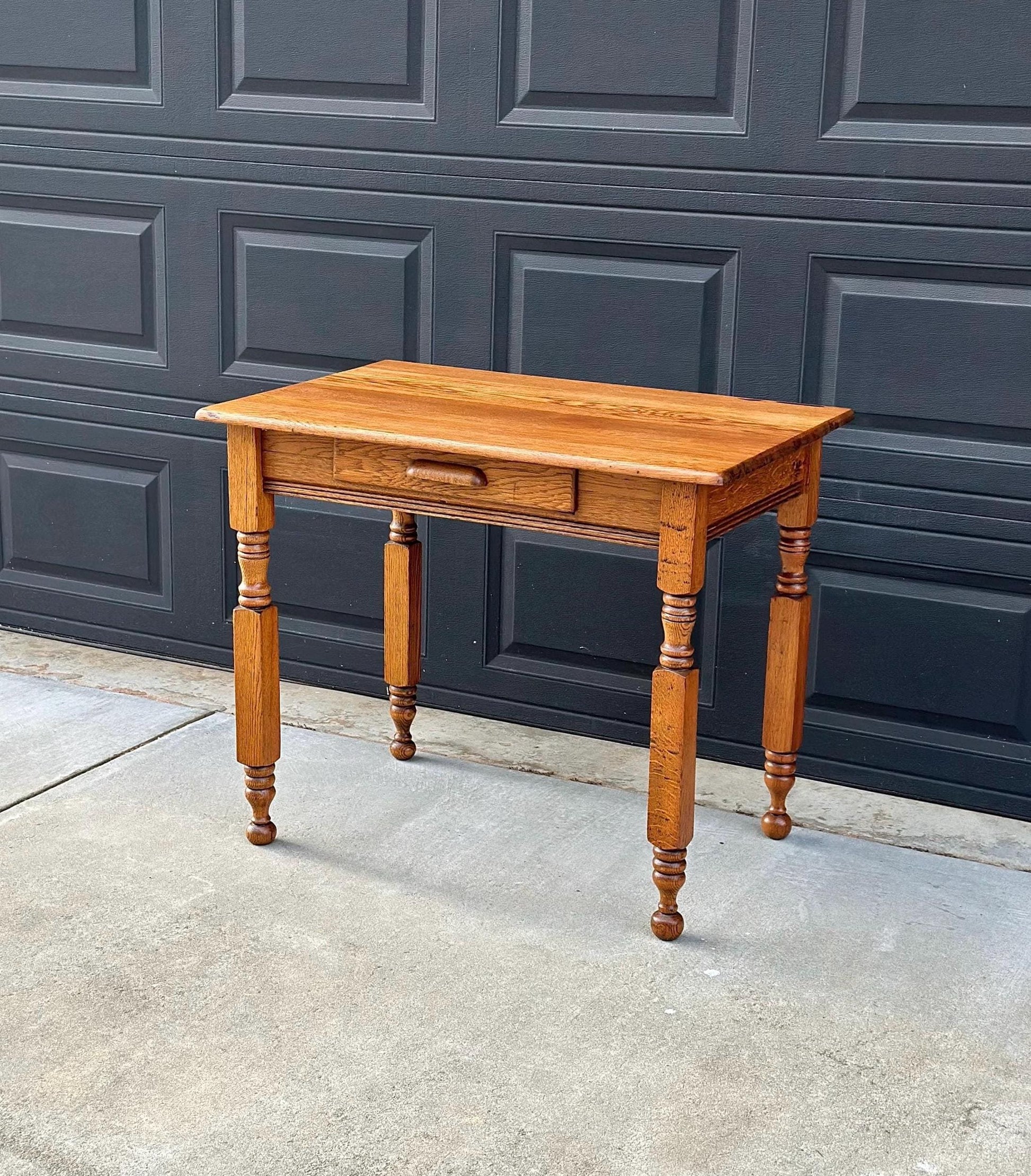 Antique Early 1900's Arts & Crafts Solid Wood Single Drawer Oak Table