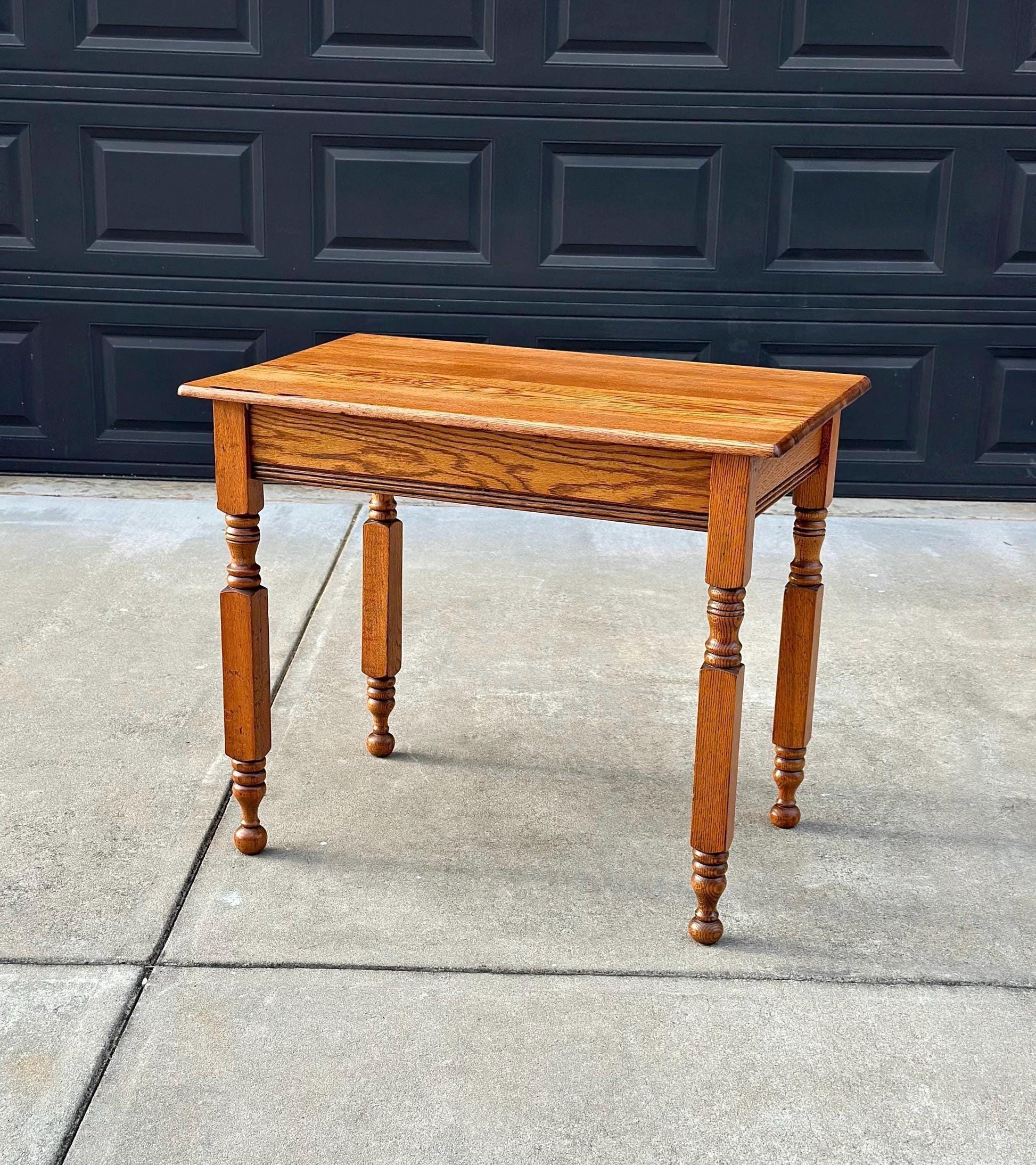Antique Early 1900's Arts & Crafts Solid Wood Single Drawer Oak Table