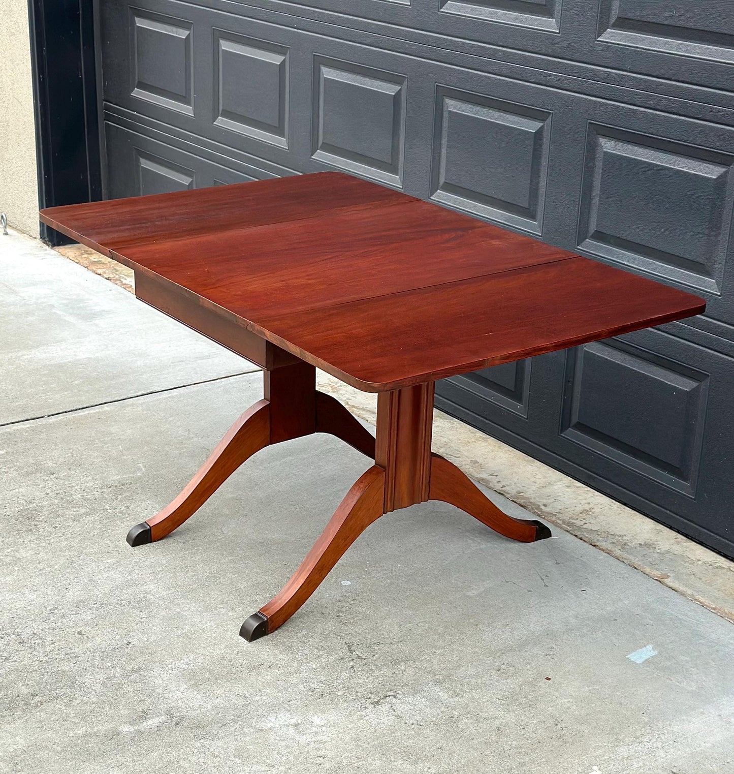 Vintage Mid 1900's Solid Wood Expanding Drop Leaf Mahogany Dining Table