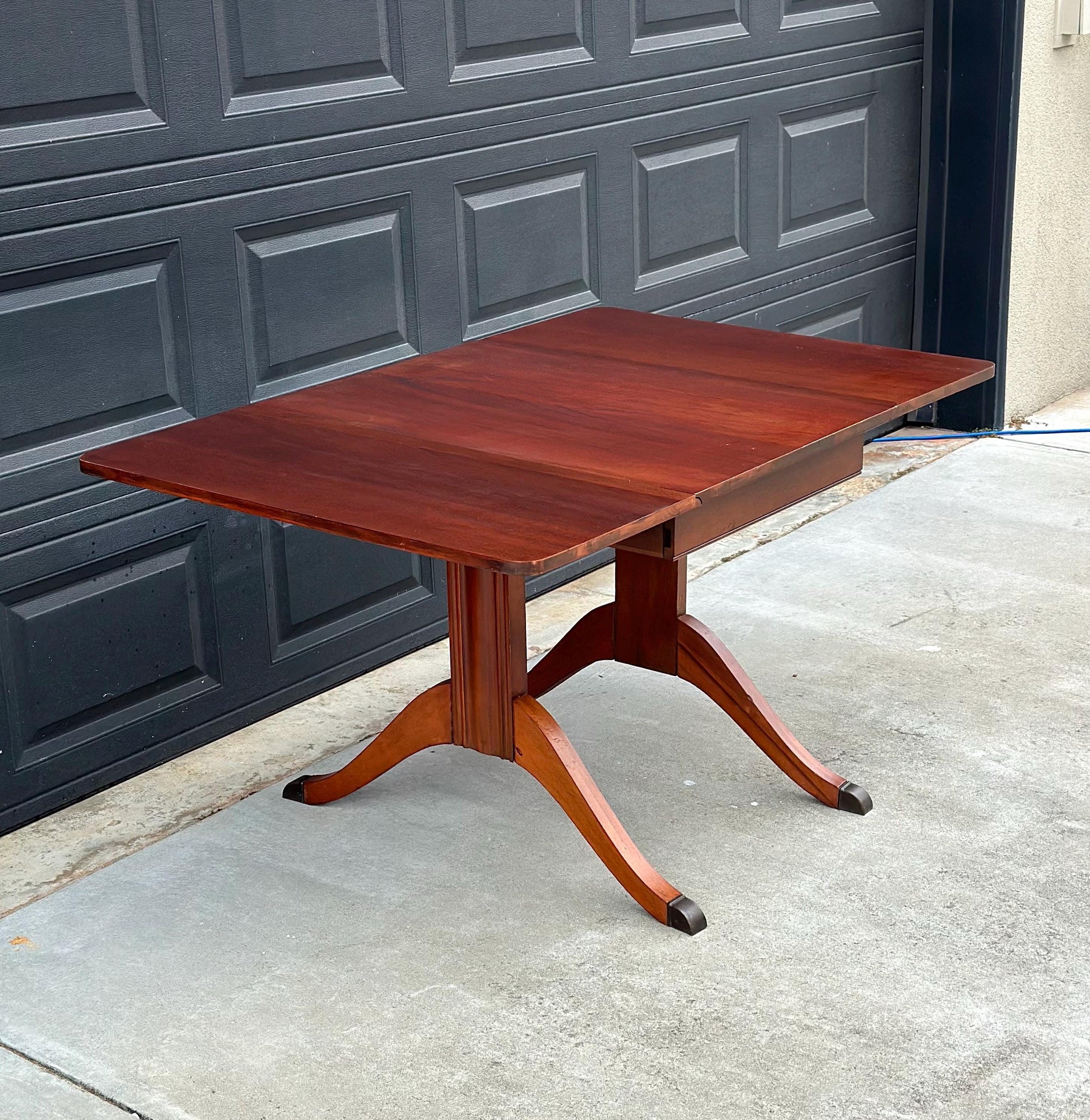 Vintage Mid 1900's Solid Wood Expanding Drop Leaf Mahogany Dining Table