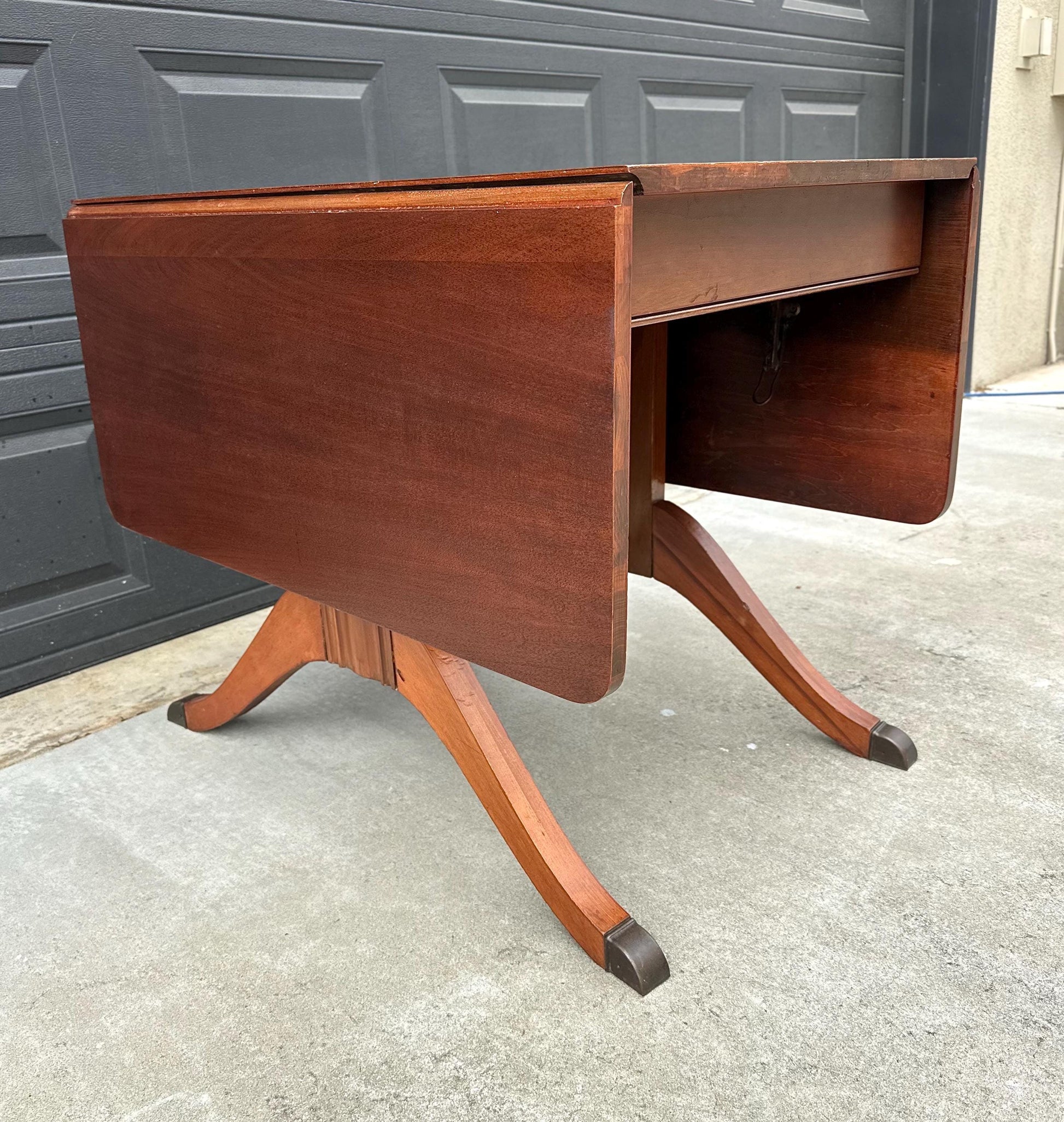 Vintage Mid 1900's Solid Wood Expanding Drop Leaf Mahogany Dining Table