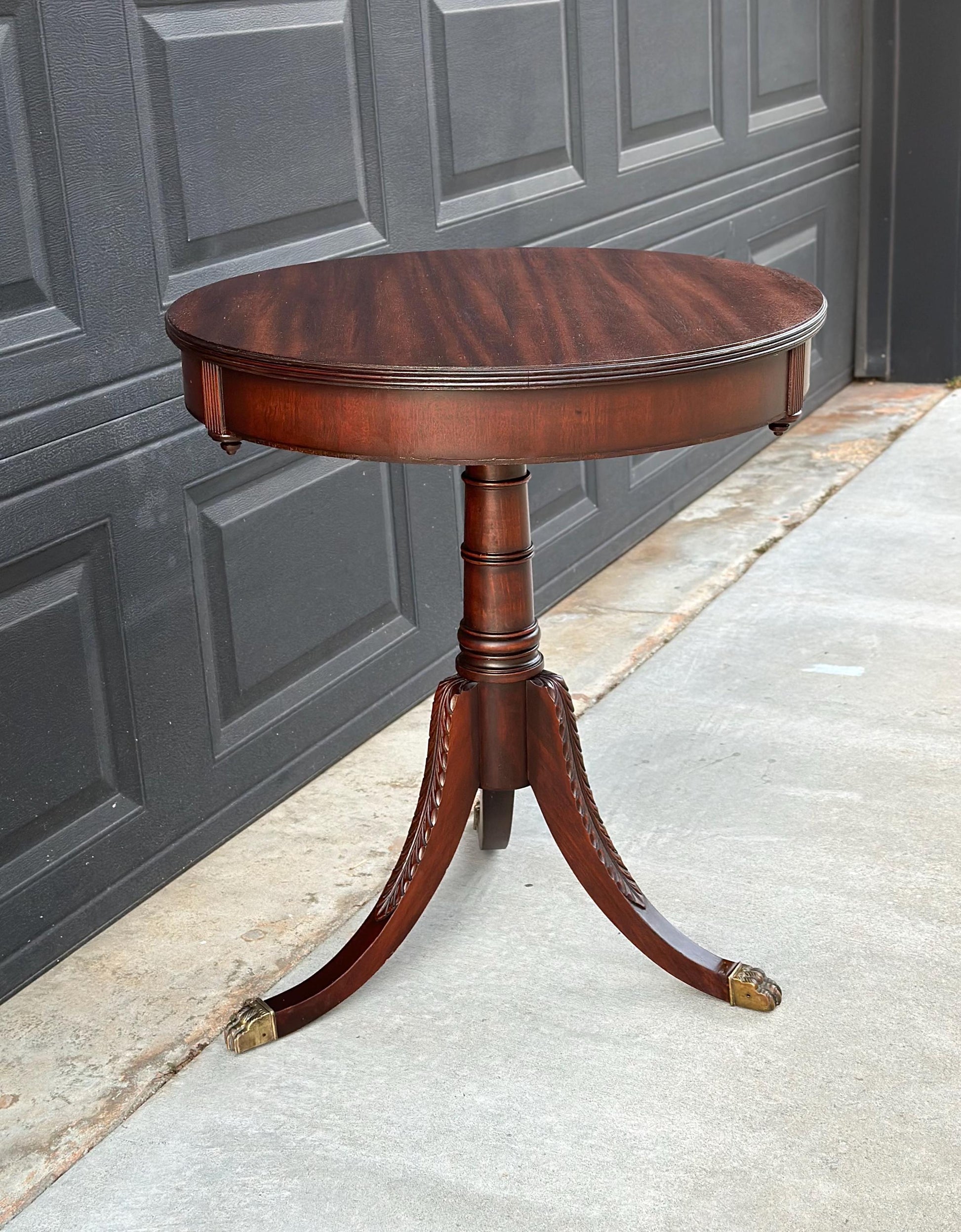 Vintage Mid 1900's Traditional Mahogany Wood Circular Side Table