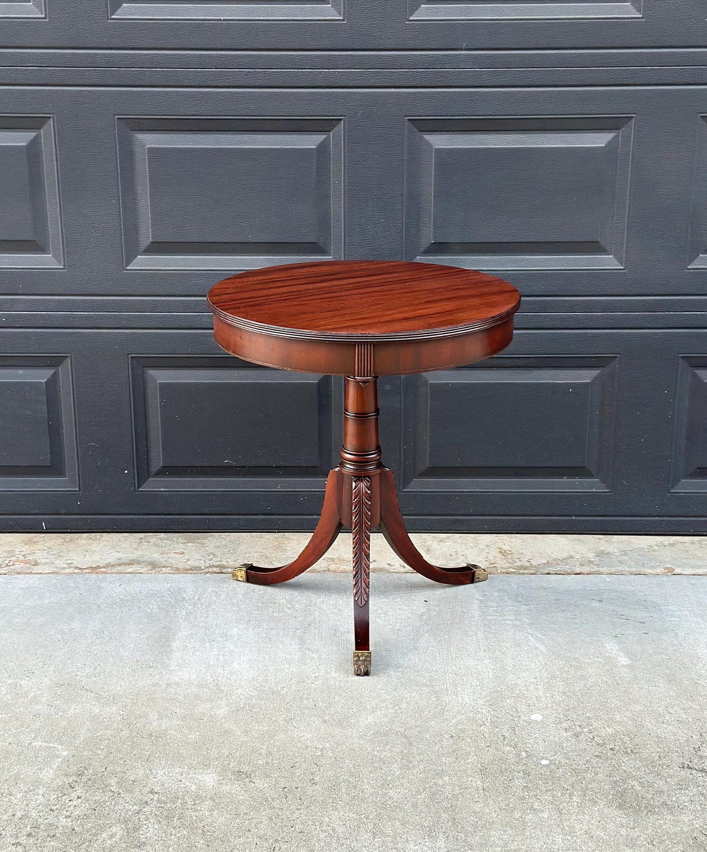 Vintage Mid 1900's Traditional Mahogany Wood Circular Side Table