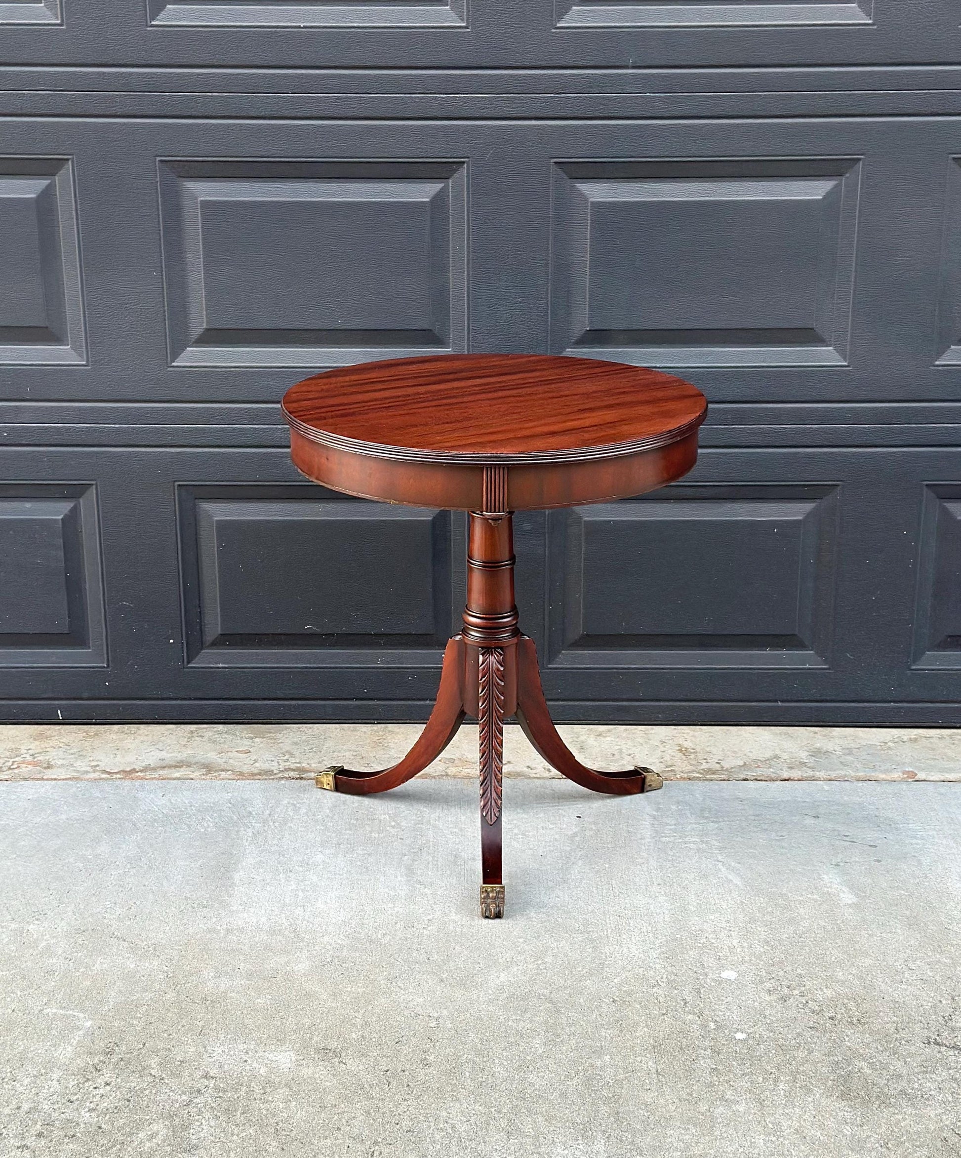 Vintage Mid 1900's Traditional Mahogany Wood Circular Side Table