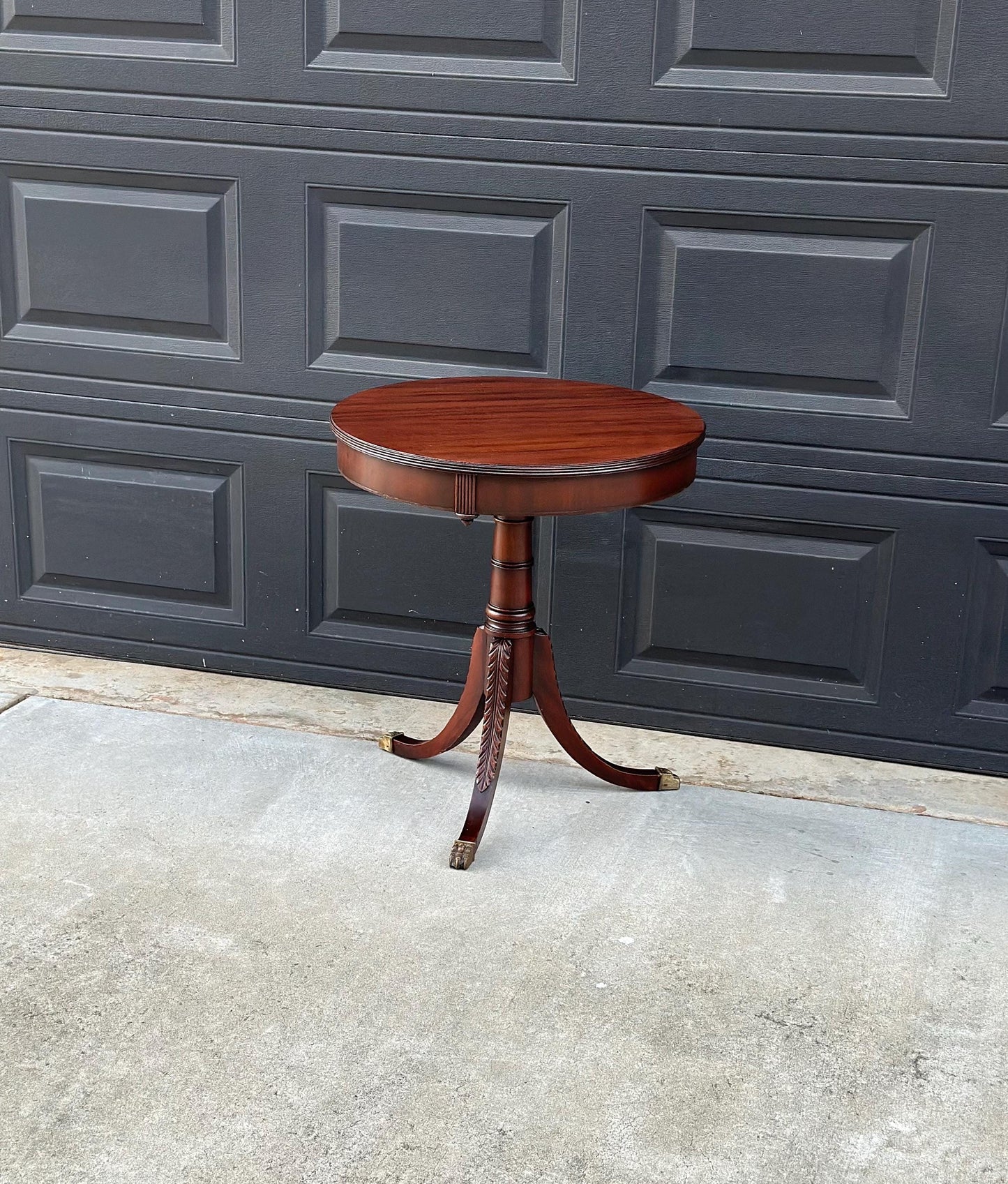 Vintage Mid 1900's Traditional Mahogany Wood Circular Side Table