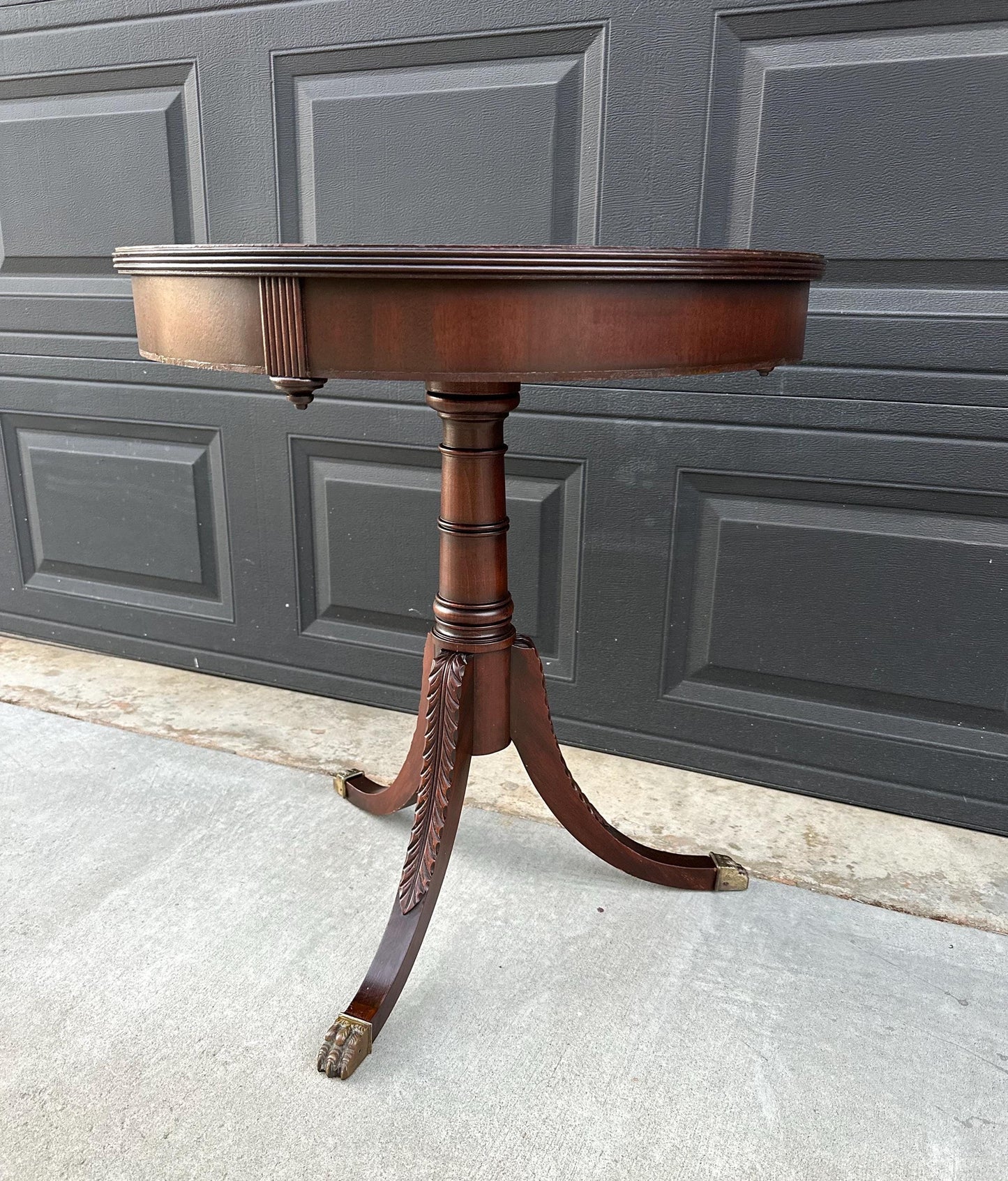Vintage Mid 1900's Traditional Mahogany Wood Circular Side Table