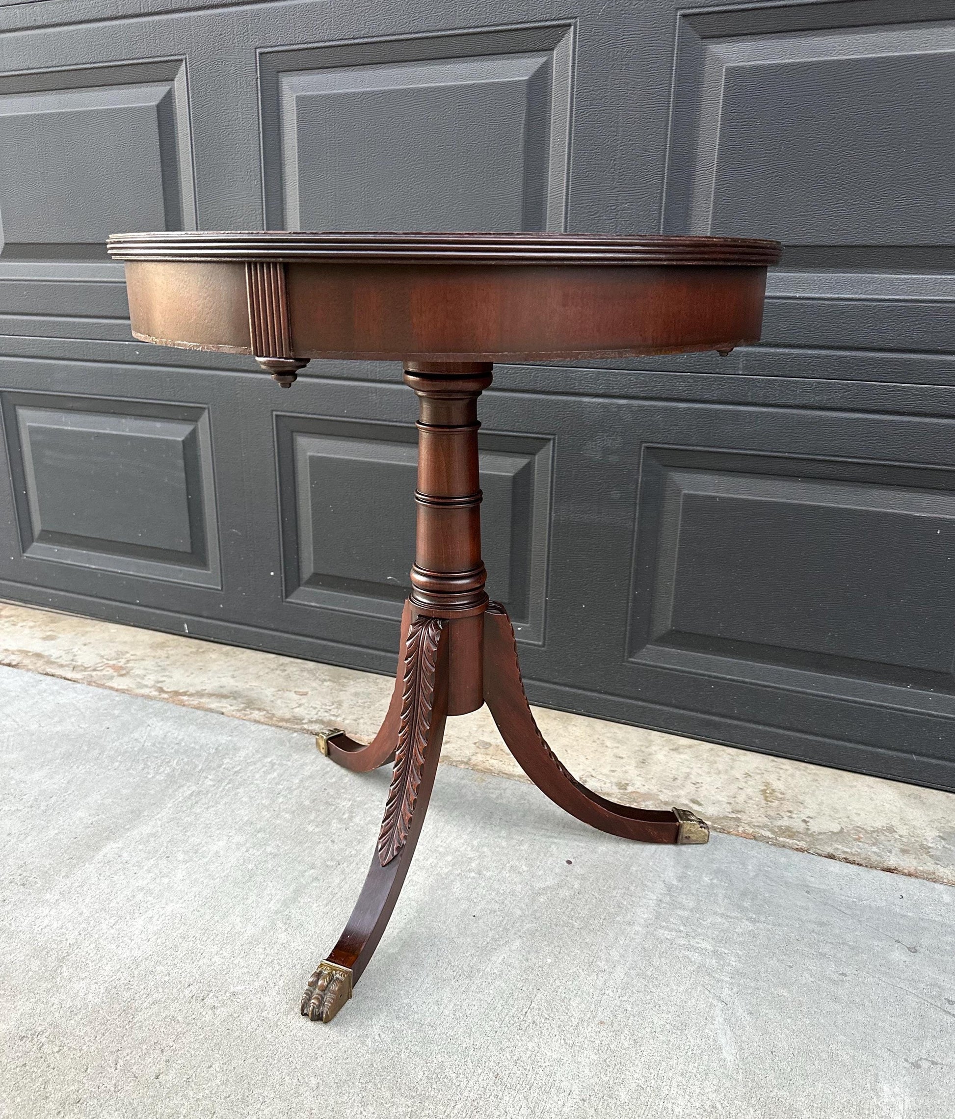 Vintage Mid 1900's Traditional Mahogany Wood Circular Side Table