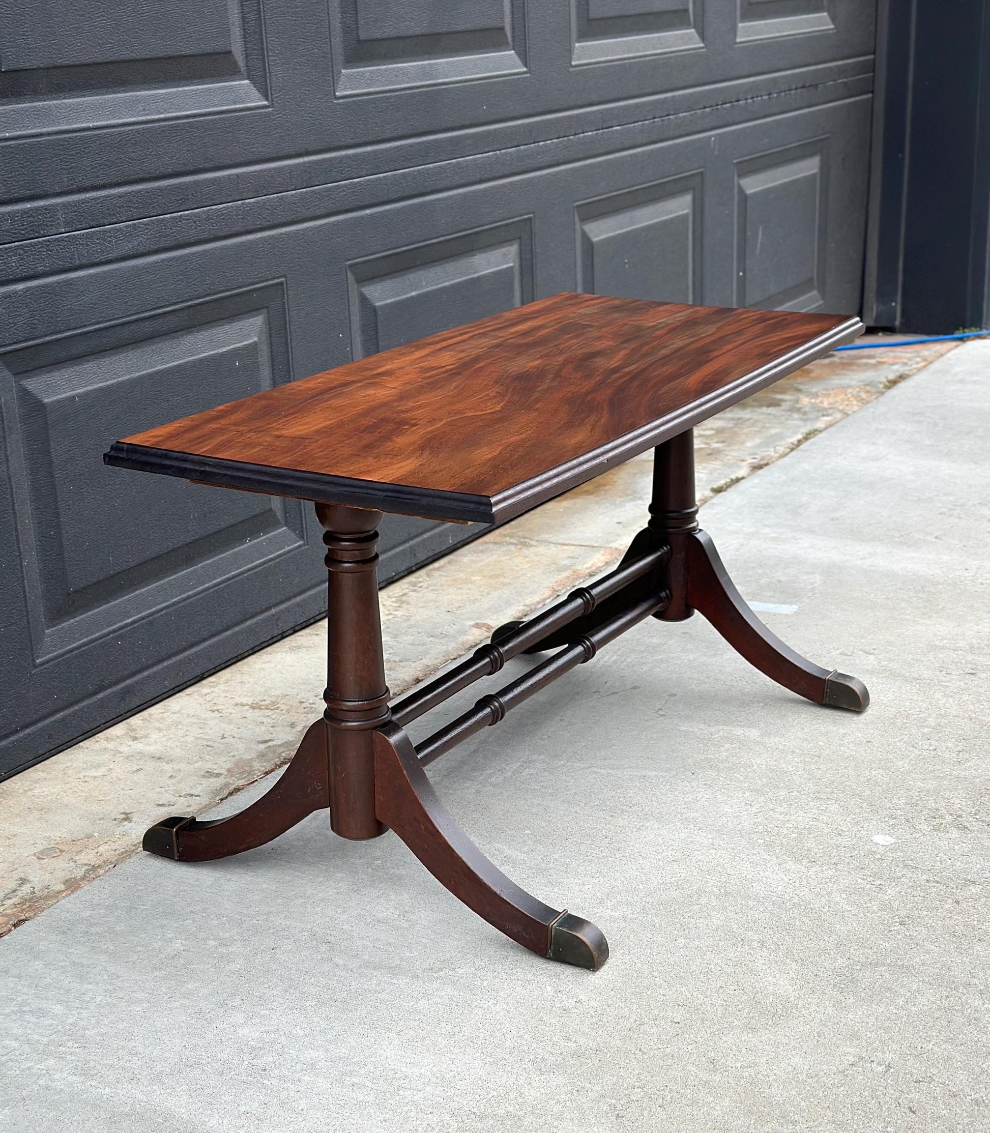 Antique Early 1900's Sheraton Solid Wood Round Stretcher Base Mahogany Coffee Table
