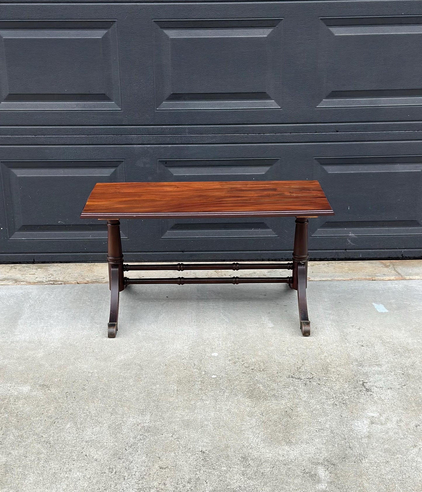 Antique Early 1900's Sheraton Solid Wood Round Stretcher Base Mahogany Coffee Table