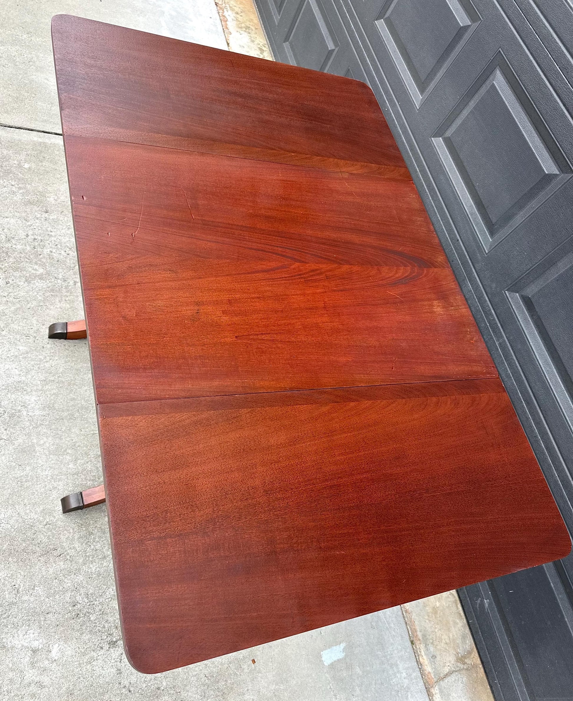 Vintage Mid 1900's Solid Wood Expanding Drop Leaf Mahogany Dining Table