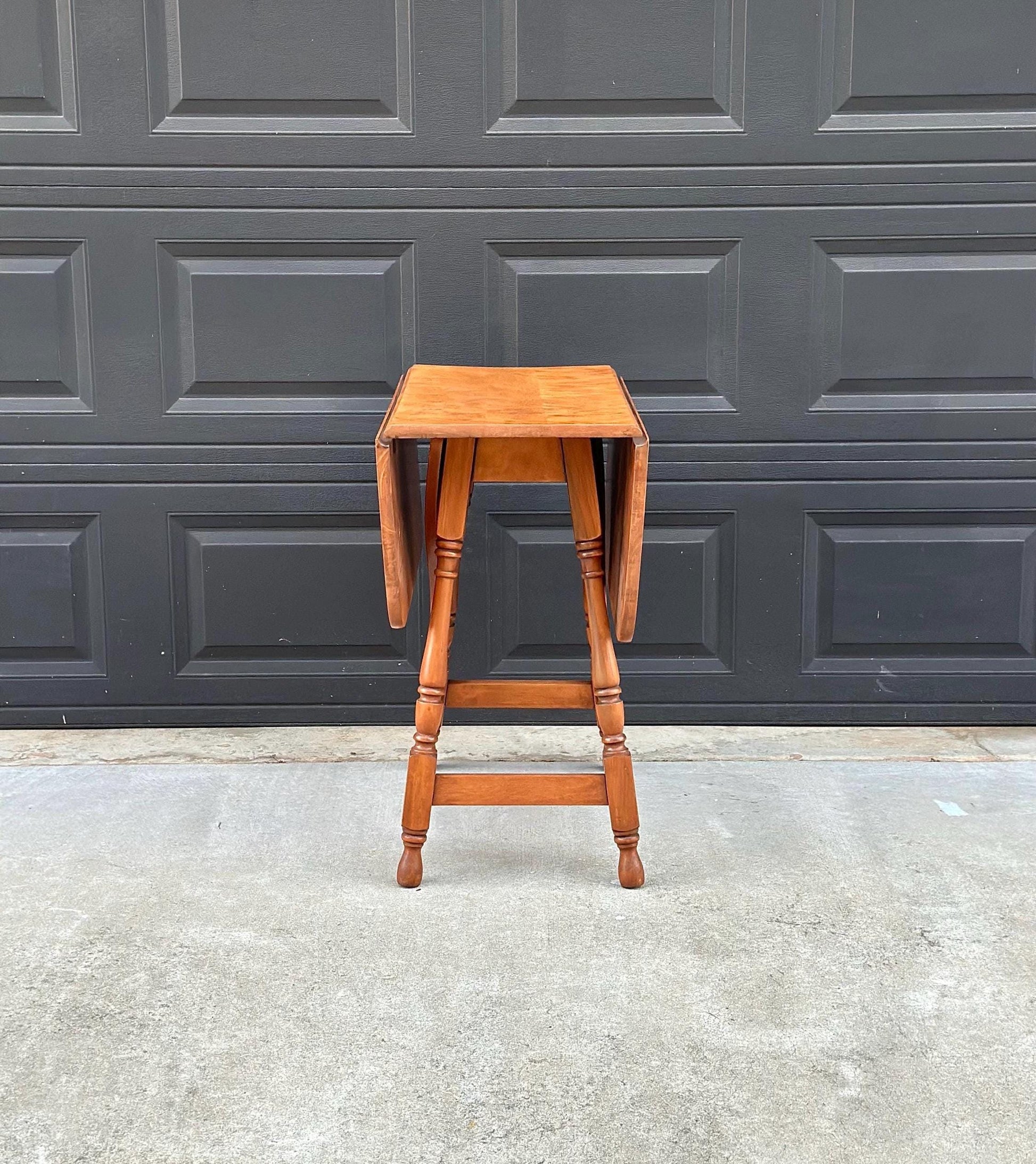 Vintage Mid 1900's Solid Wood Extending Gateleg Maple Dining Table