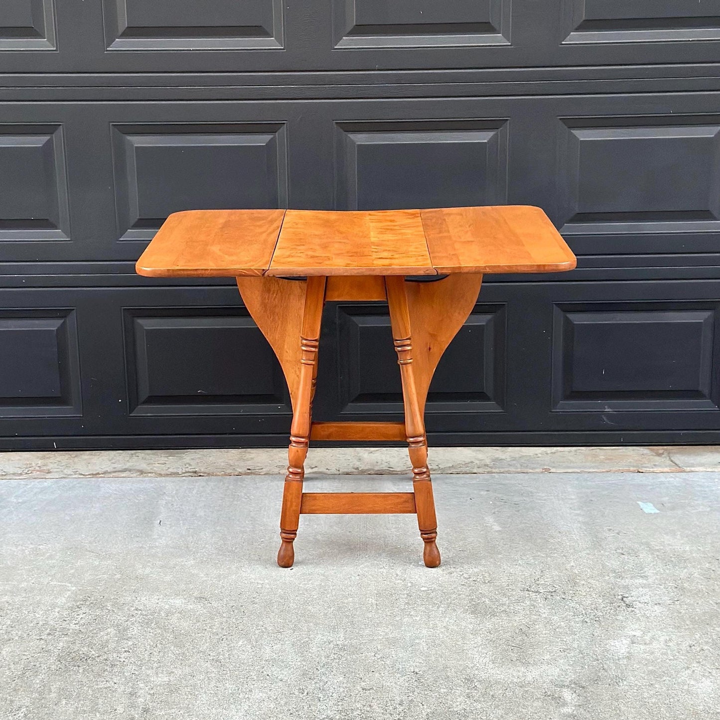 Vintage Mid 1900's Solid Wood Extending Gateleg Maple Dining Table