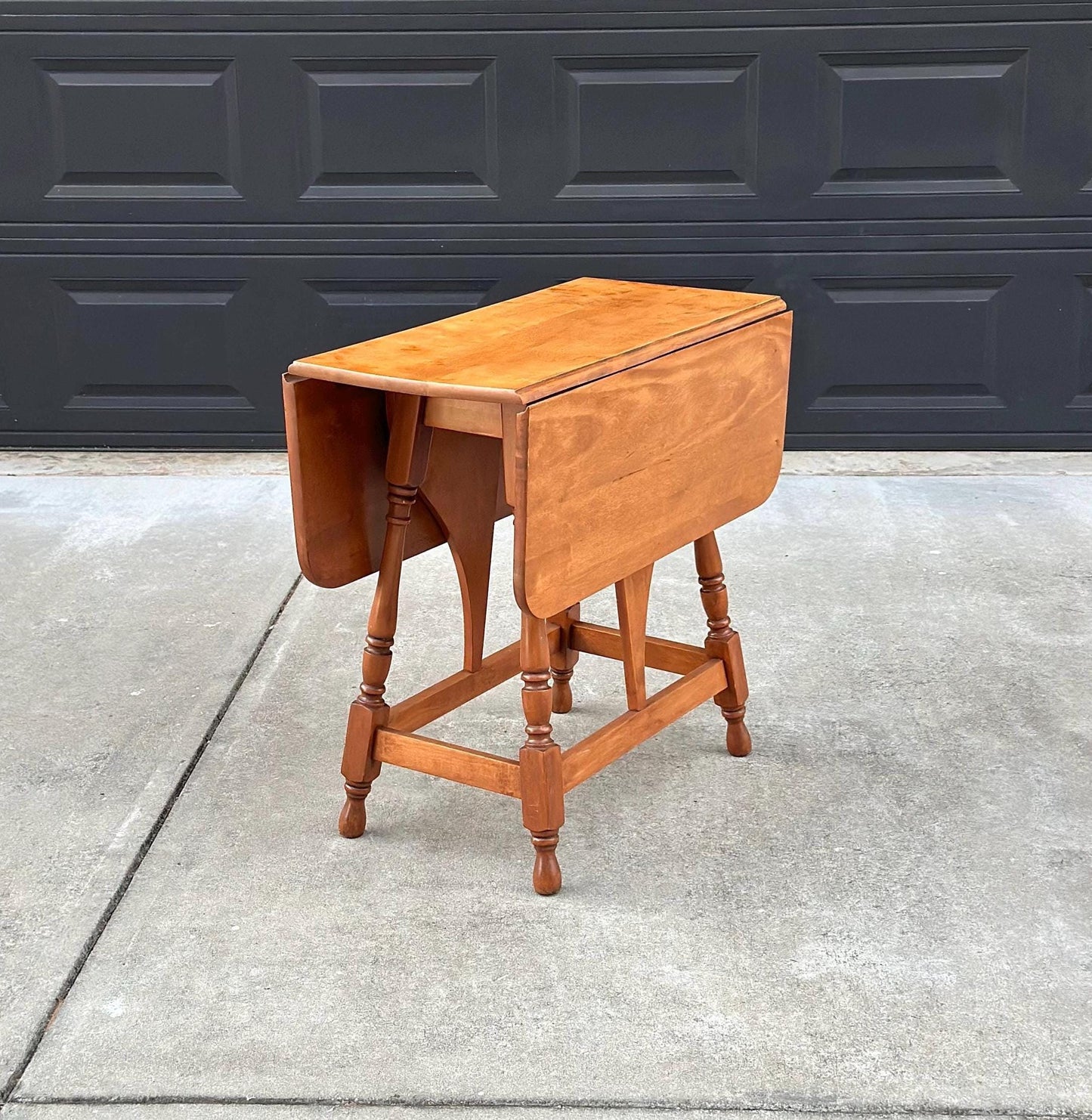 Vintage Mid 1900's Solid Wood Extending Gateleg Maple Dining Table