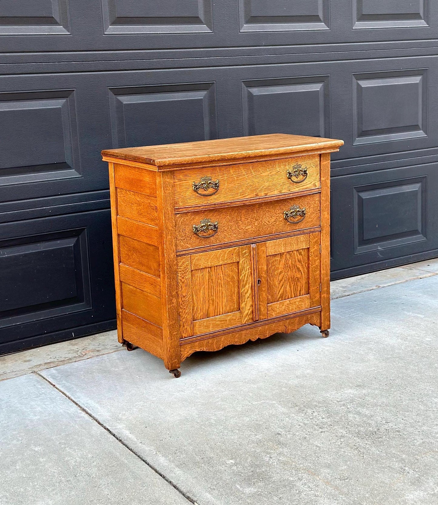 Antique Early 1900's Solid Tiger Oak Accent Storage Arts & Crafts Chest Drawers on Casters