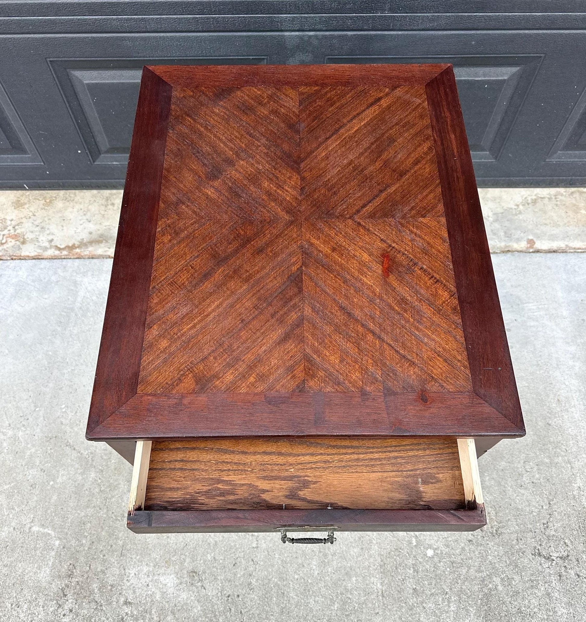 Vintage Mid 1900's Traditional Chinese Chippendale Single Drawer Mahogany Wood End Table