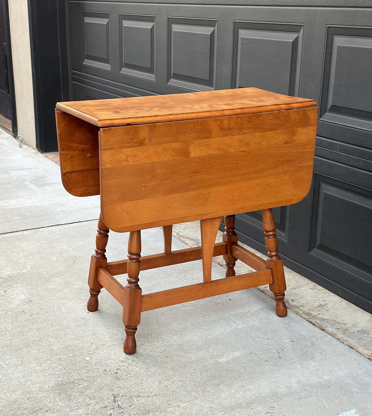 Vintage Mid 1900's Solid Wood Extending Gateleg Maple Dining Table