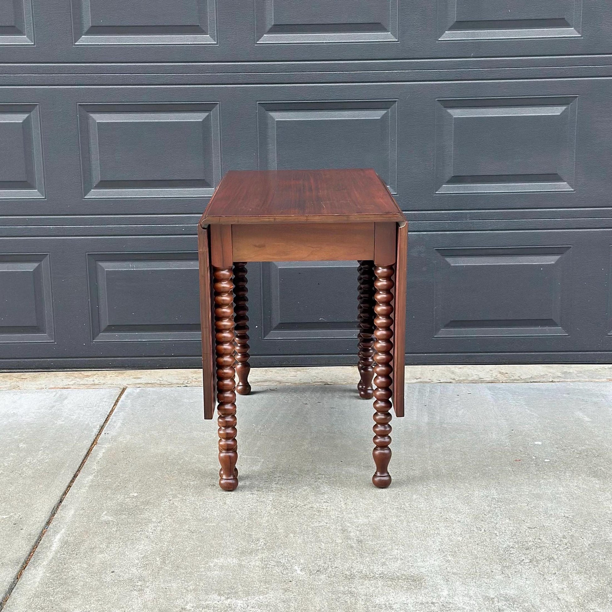 Vintage Late 19th Century Spindle Leg Victorian Mahogany Wood Gateleg Practical Dining Table