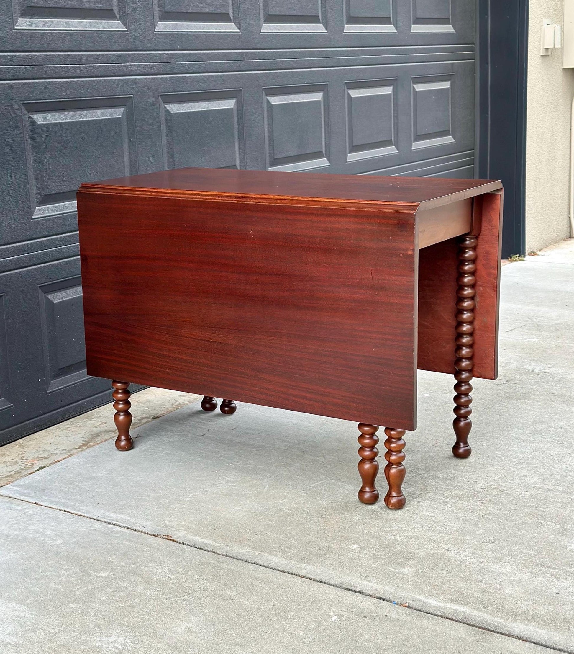 Vintage Late 19th Century Spindle Leg Victorian Mahogany Wood Gateleg Practical Dining Table