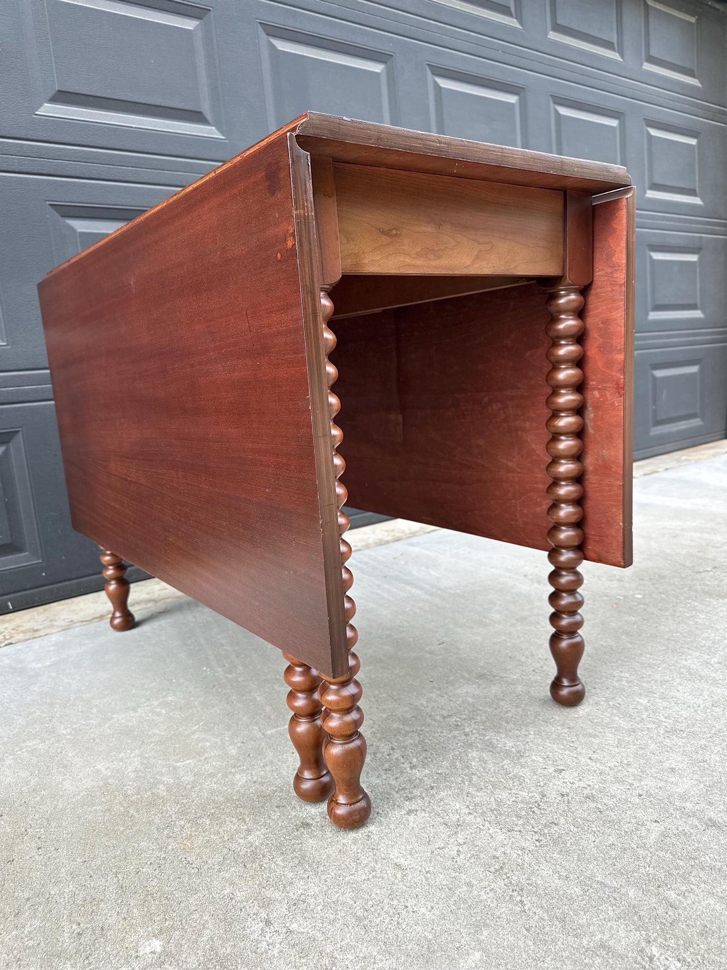 Vintage Late 19th Century Spindle Leg Victorian Mahogany Wood Gateleg Practical Dining Table
