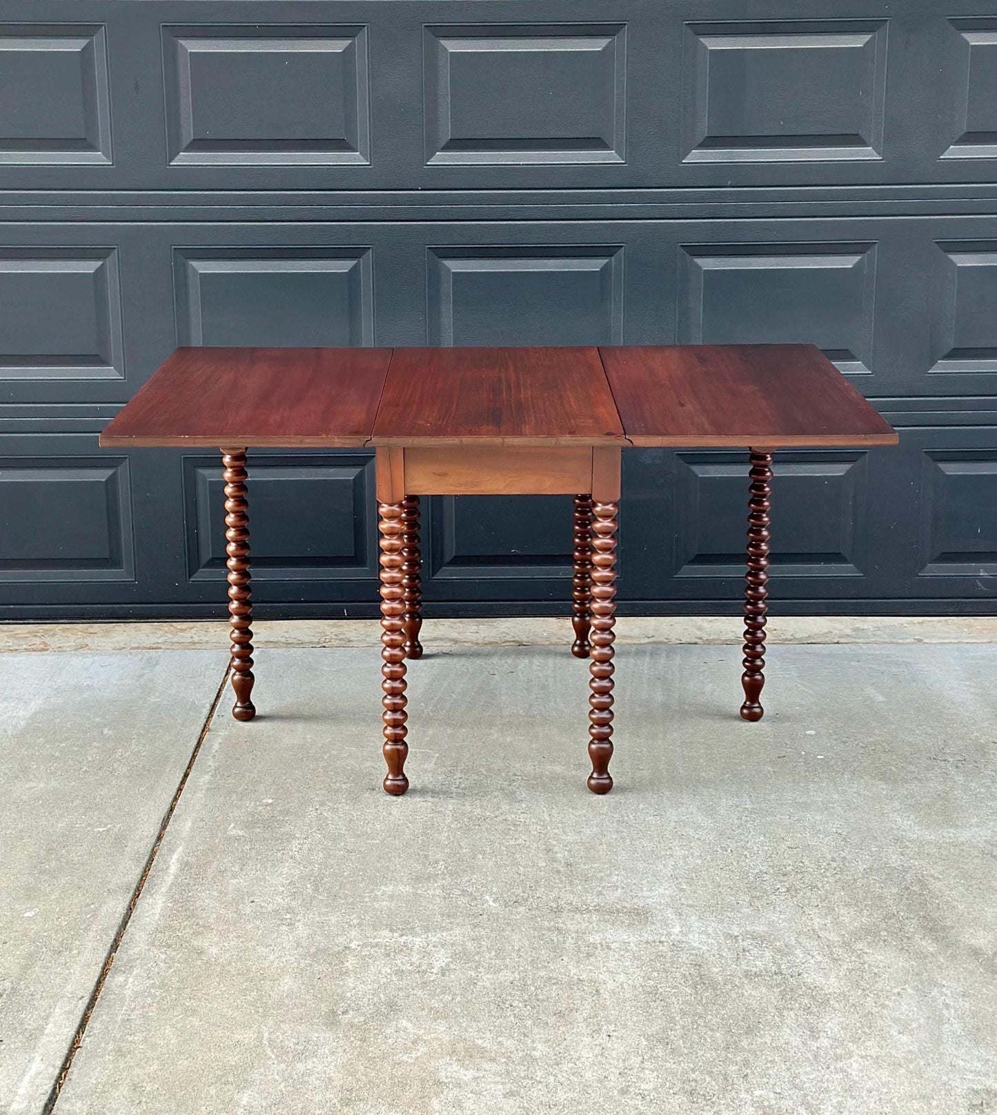 Vintage Late 19th Century Spindle Leg Victorian Mahogany Wood Gateleg Practical Dining Table