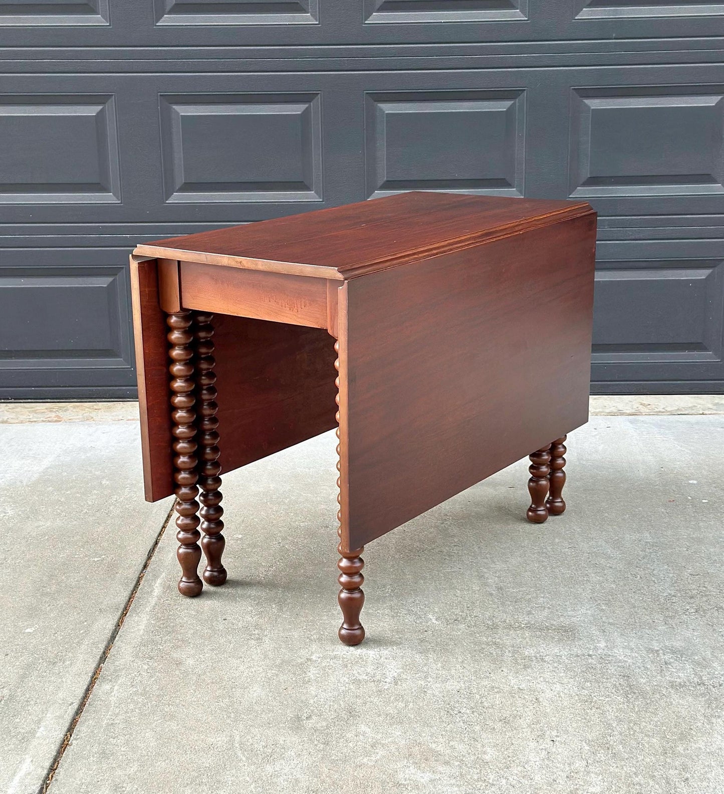 Vintage Late 19th Century Spindle Leg Victorian Mahogany Wood Gateleg Practical Dining Table