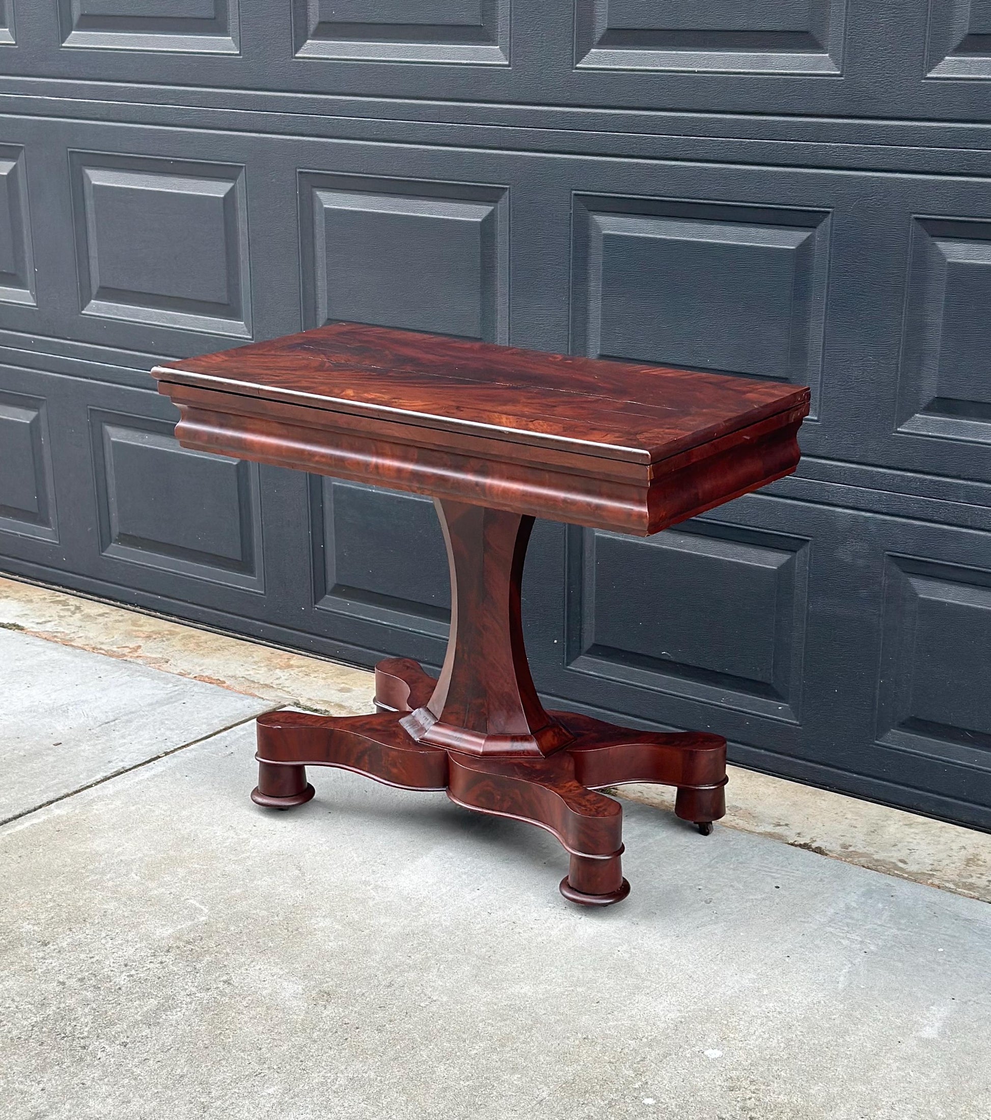 Antique Early 19th C Crotch Mahogany Wood Victorian Expanding Console Accent Table on Casters