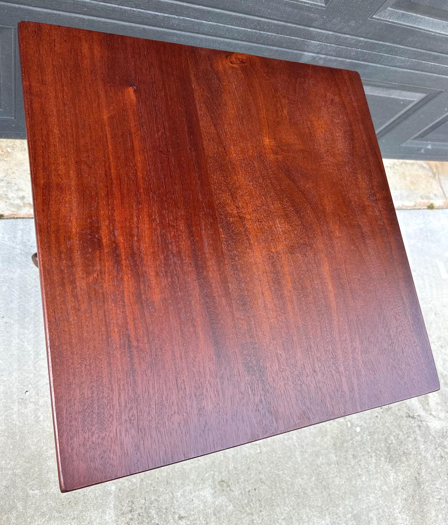 Vintage Mid 1900s Kittinger Williamsburg Mahogany Colonial Lamp Accent Table 25"
