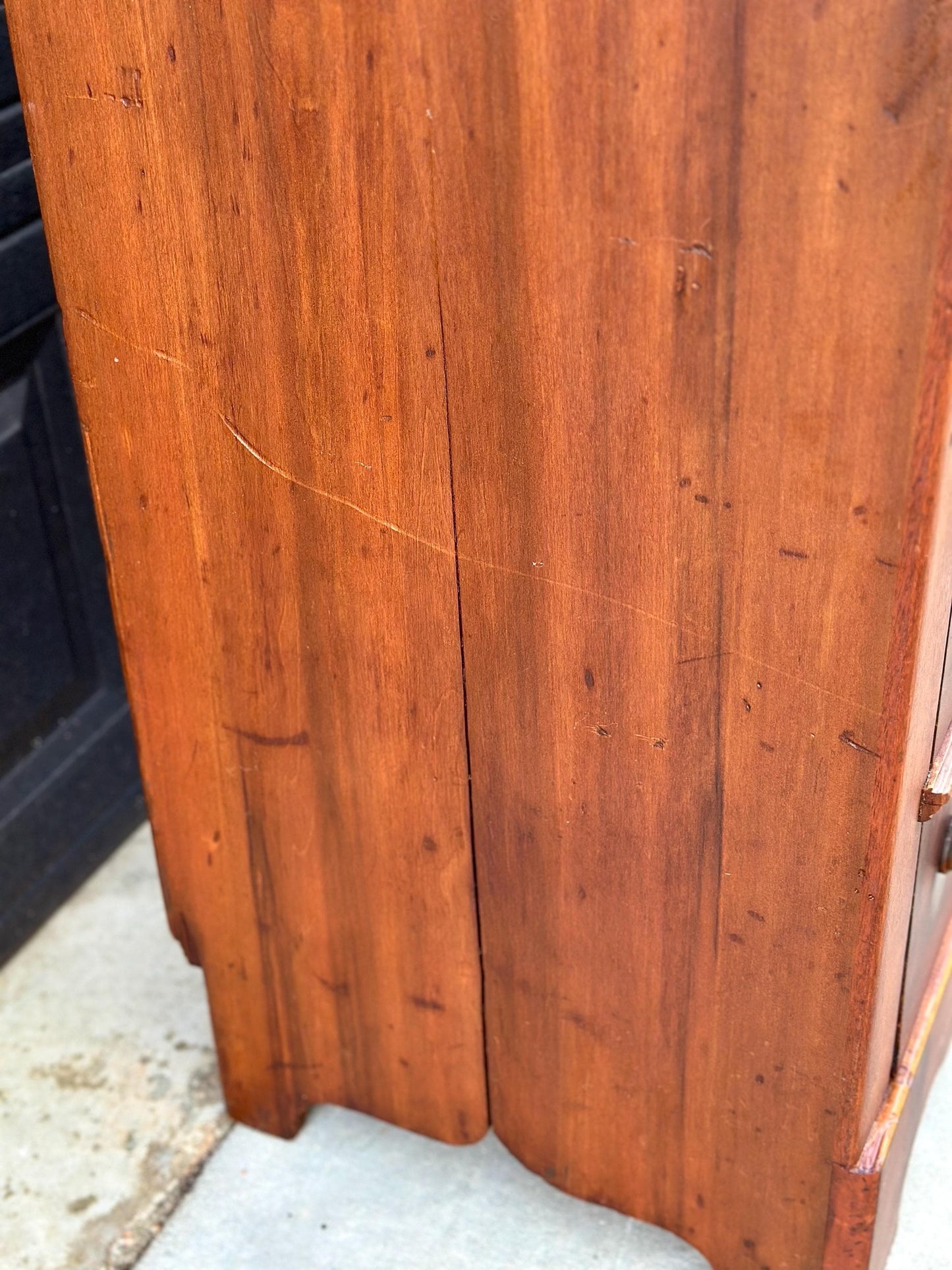 Antique Mid 19th Century Eastlake Bookmatched Mahogany Five Drawer Accent Dresser Chest 40.5" Wide