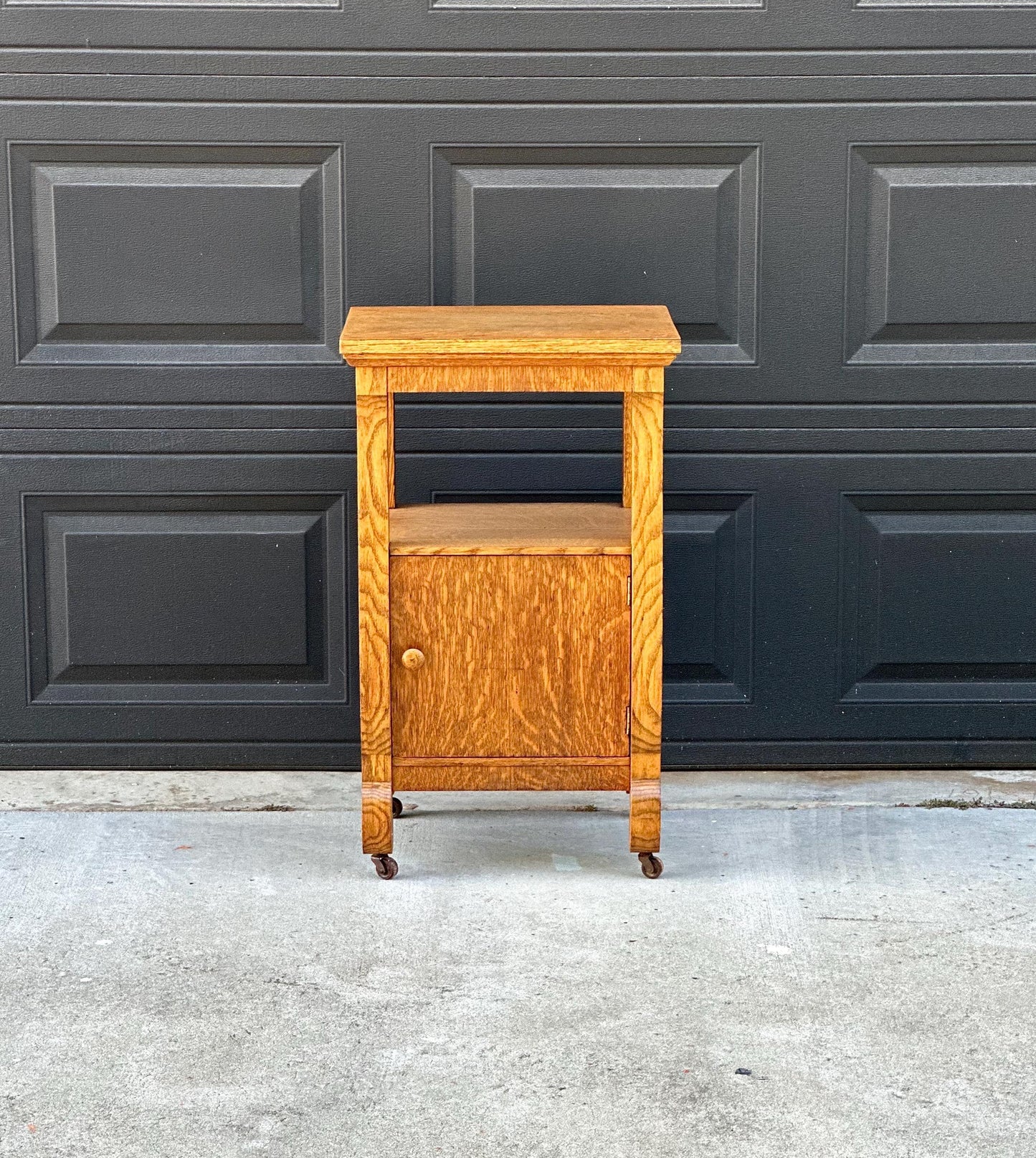Antique Early 20th C Quarter Sawn Oak Wood Open Shelf Accent Cabinet on Casters 18" Wide