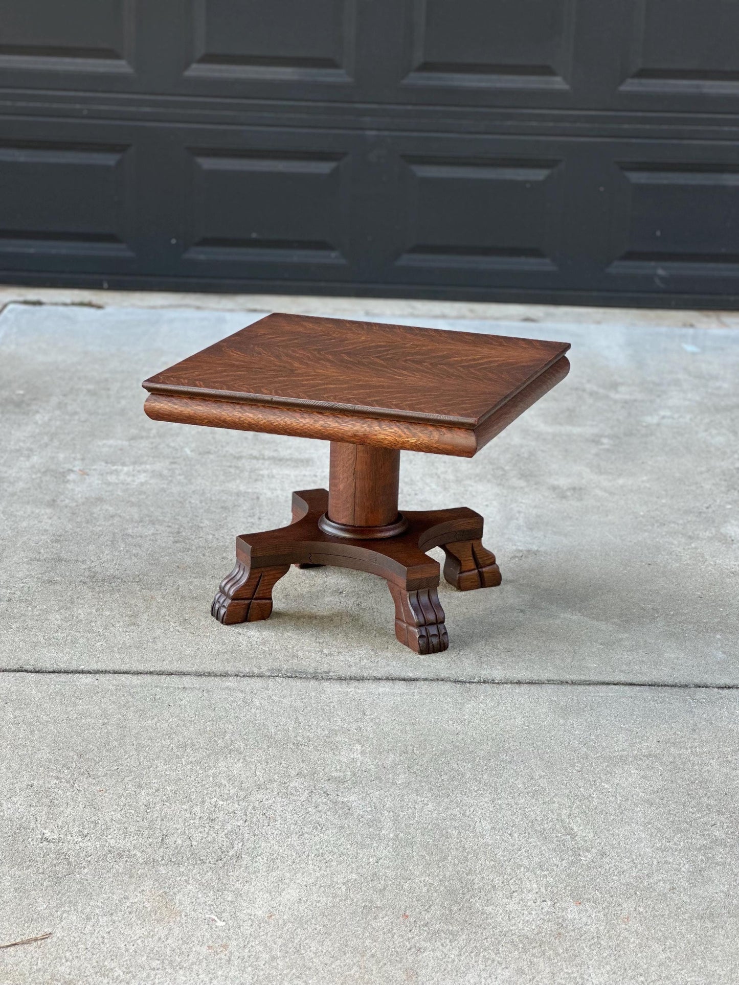 Antique Early 20th Century Quarter Sawn Oak Carved Wood Cocktail Accent Table
