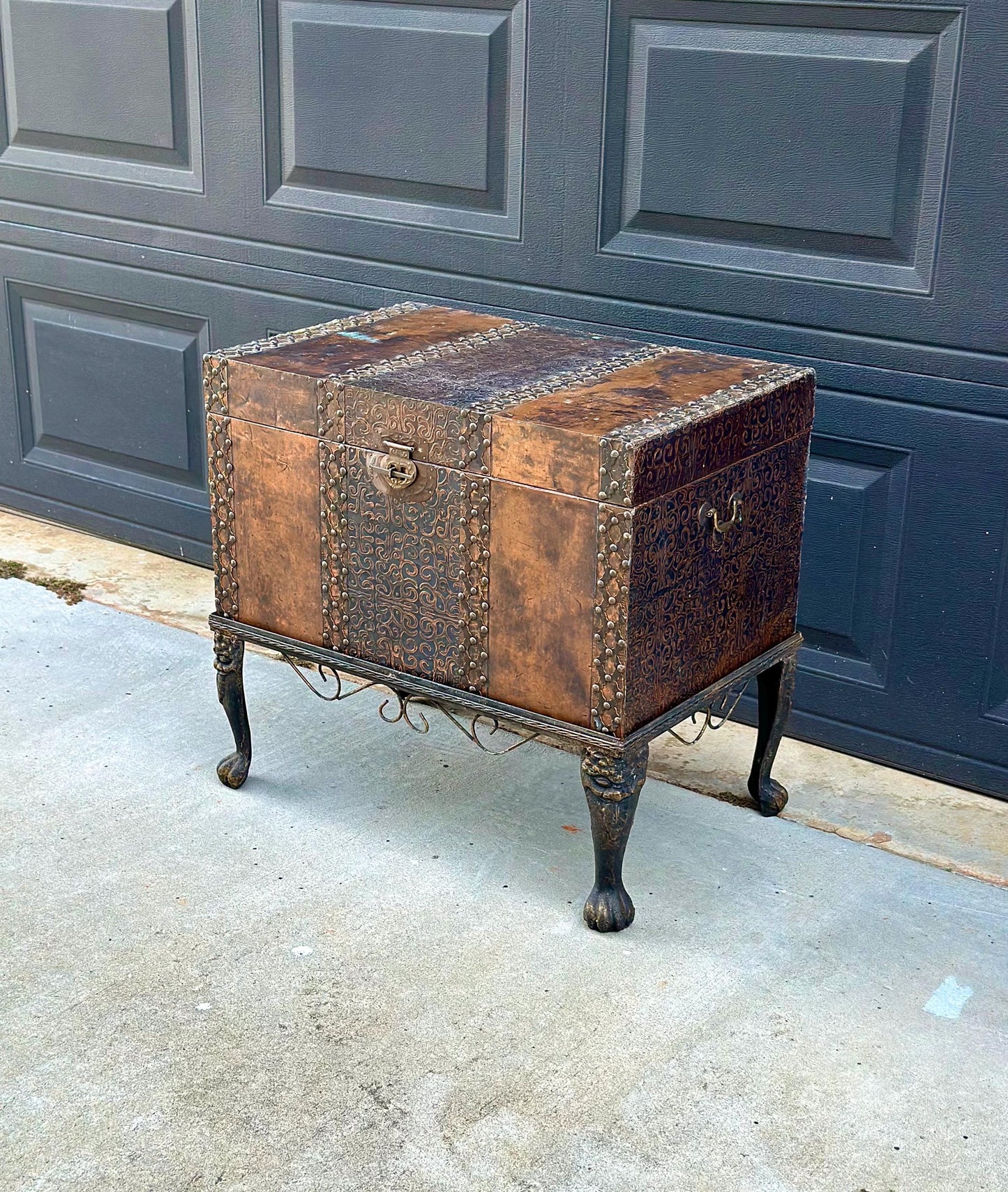 Vintage Mid 20th Century Velvet Lined Brass Studded Asian Trunk Storage Accent Table 26" Wide