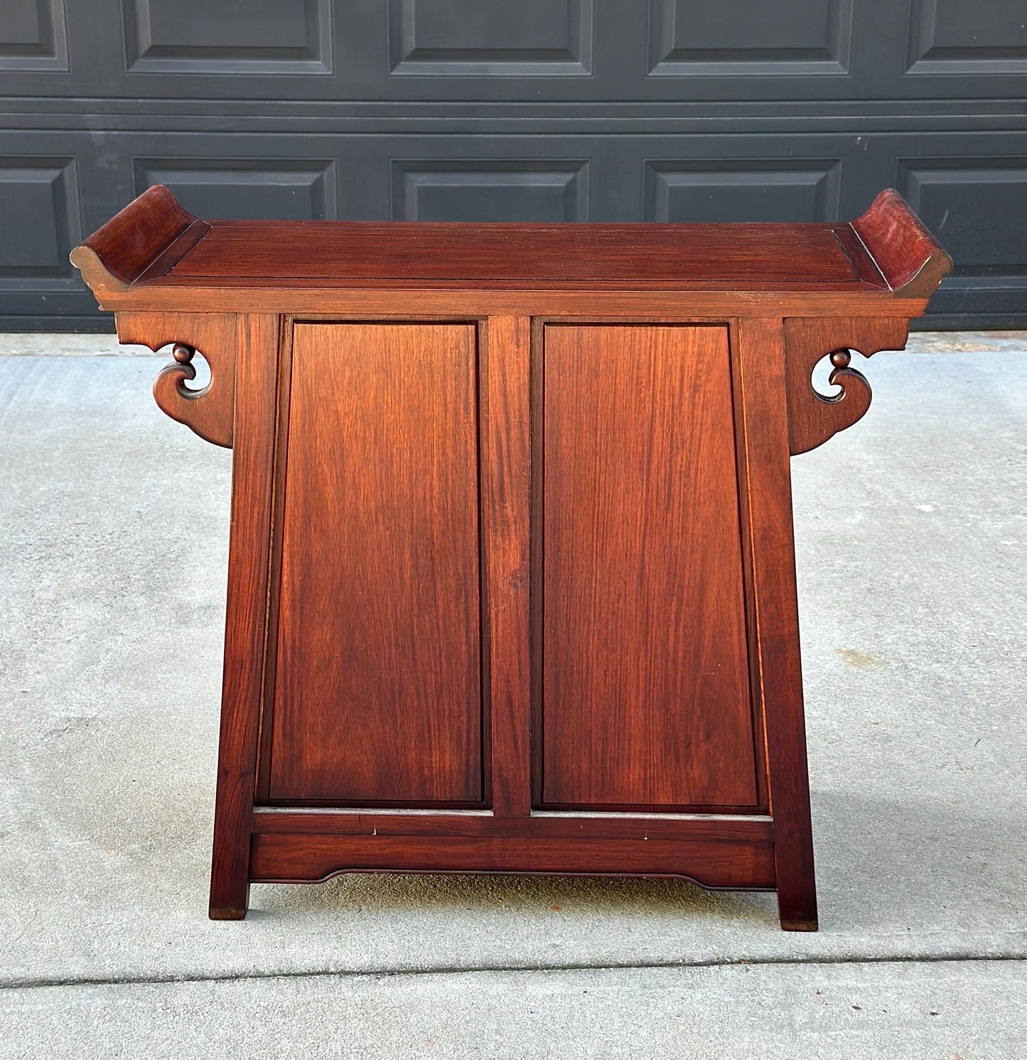 Vintage Mid 20th Century Traditional Chinese Ming Solid Rosewood Narrow Console Cabinet 36" Wide