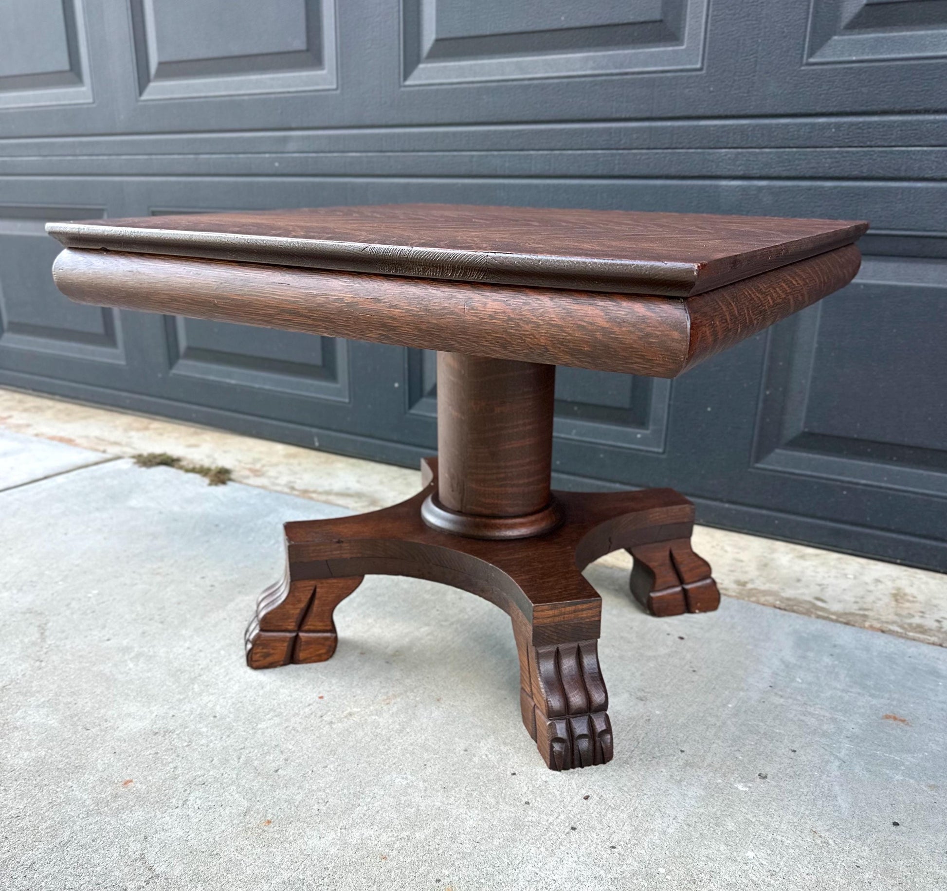 Antique Early 20th Century Quarter Sawn Oak Carved Wood Cocktail Accent Table