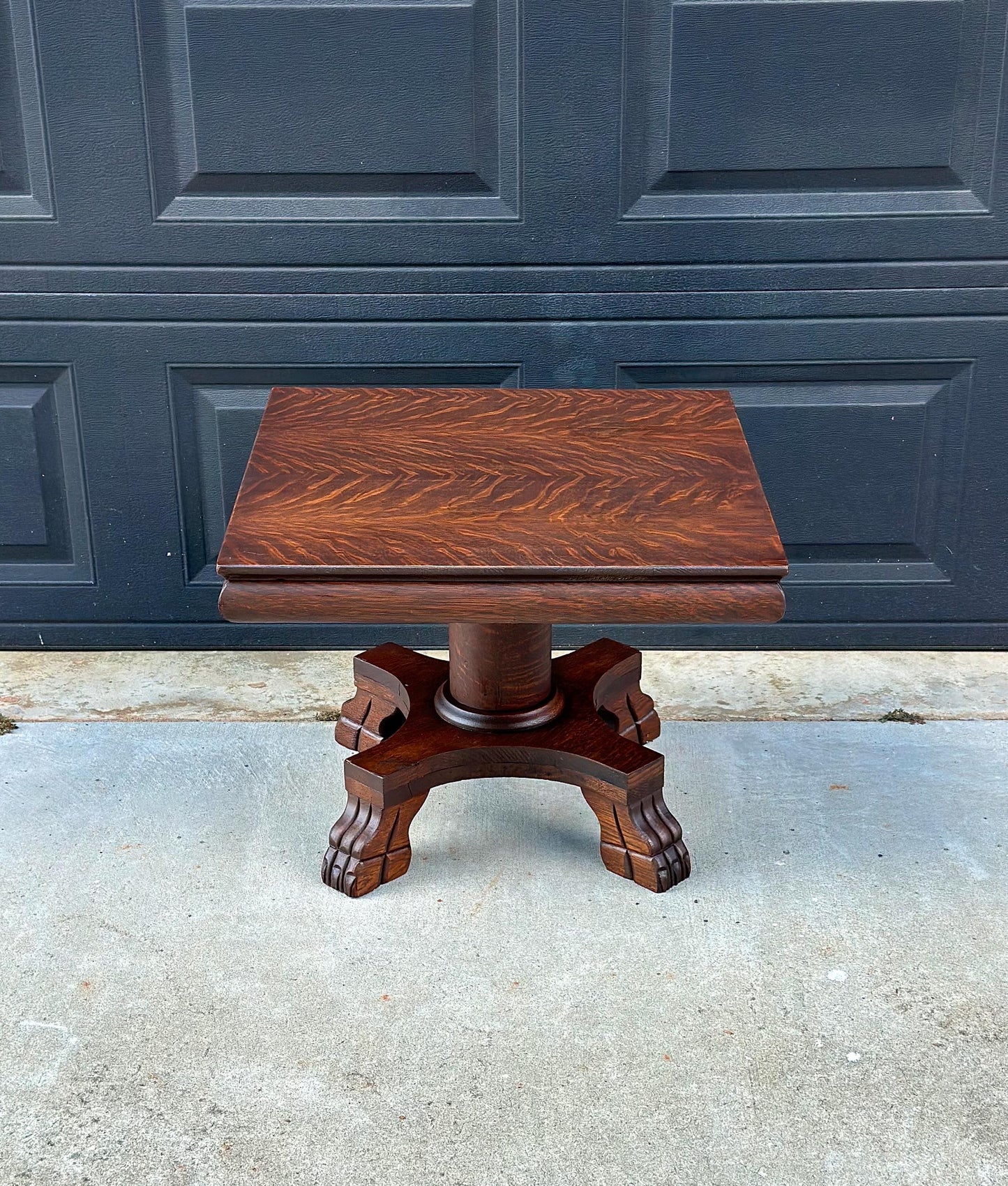 Antique Early 20th Century Quarter Sawn Oak Carved Wood Cocktail Accent Table
