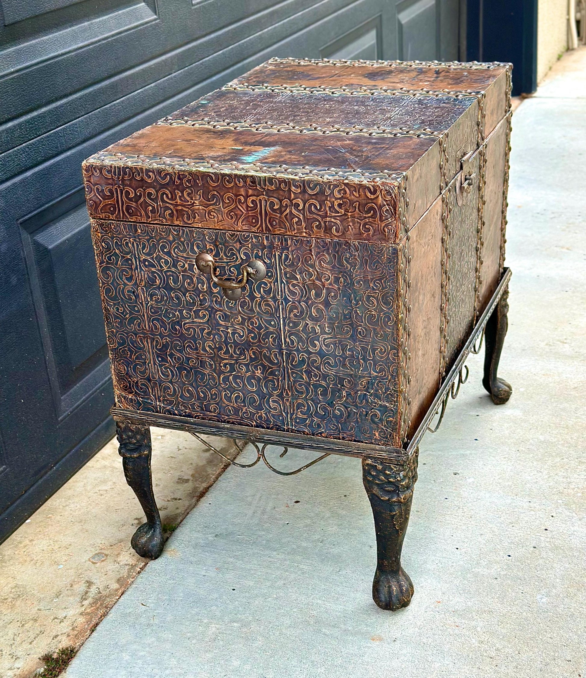 Vintage Mid 20th Century Velvet Lined Brass Studded Asian Trunk Storage Accent Table 26" Wide