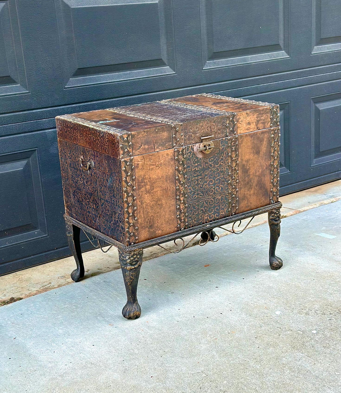 Vintage Mid 20th Century Velvet Lined Brass Studded Asian Trunk Storage Accent Table 26" Wide