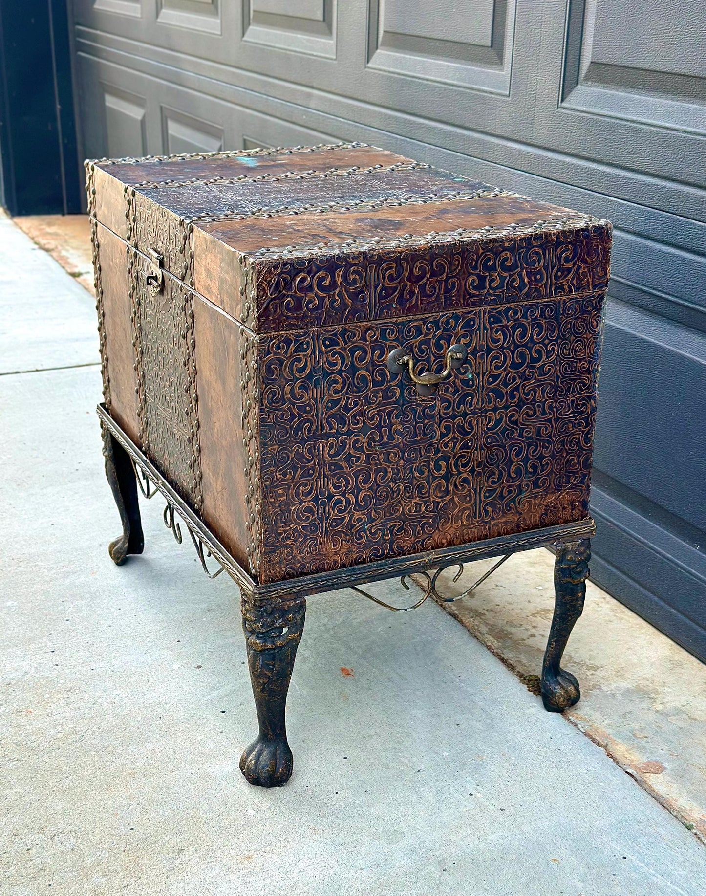 Vintage Mid 20th Century Velvet Lined Brass Studded Asian Trunk Storage Accent Table 26" Wide