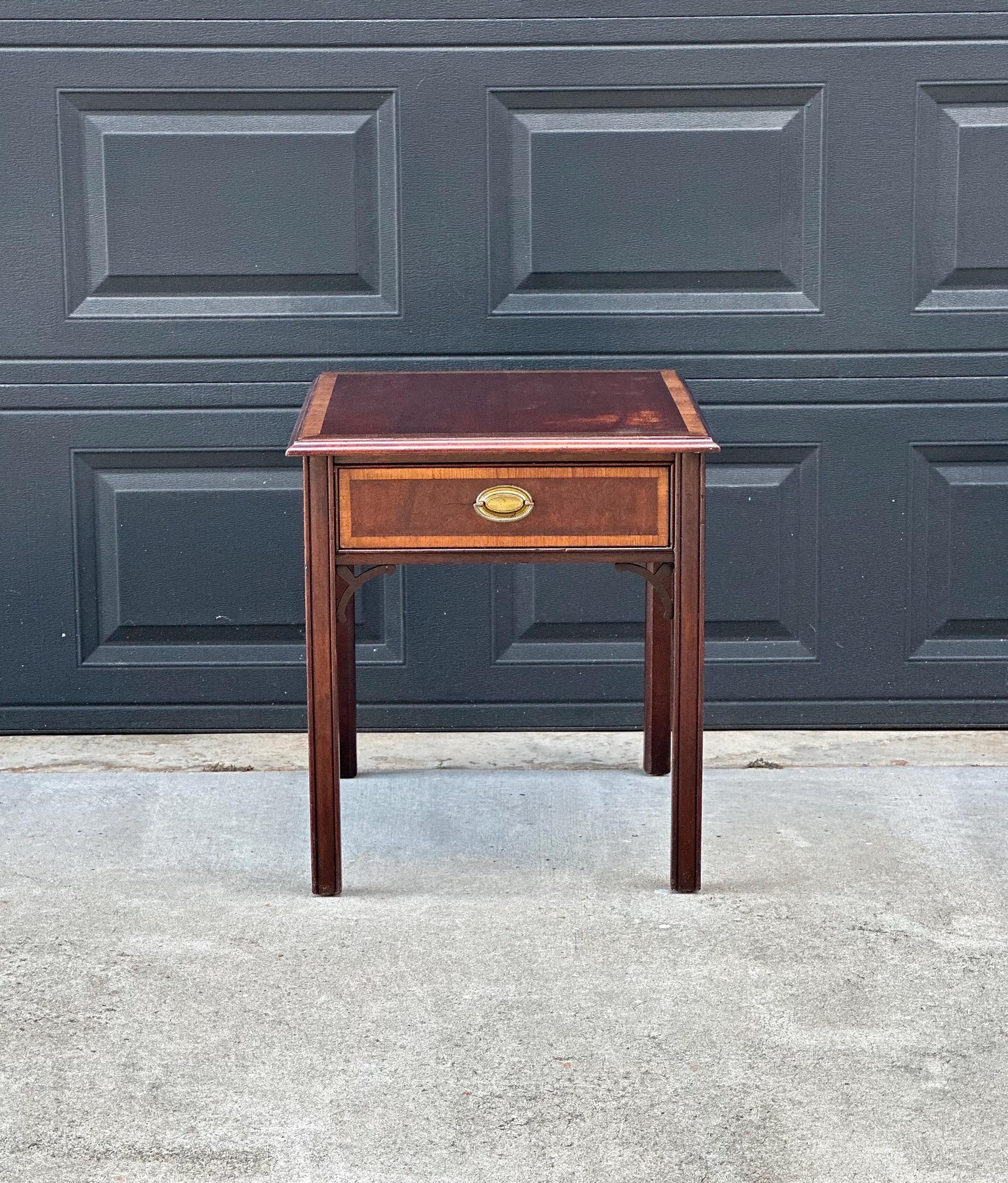 Vintage Mid 20th Century Traditional Banded Mahogany Single Drawer Lamp End Table 21.25" Wide