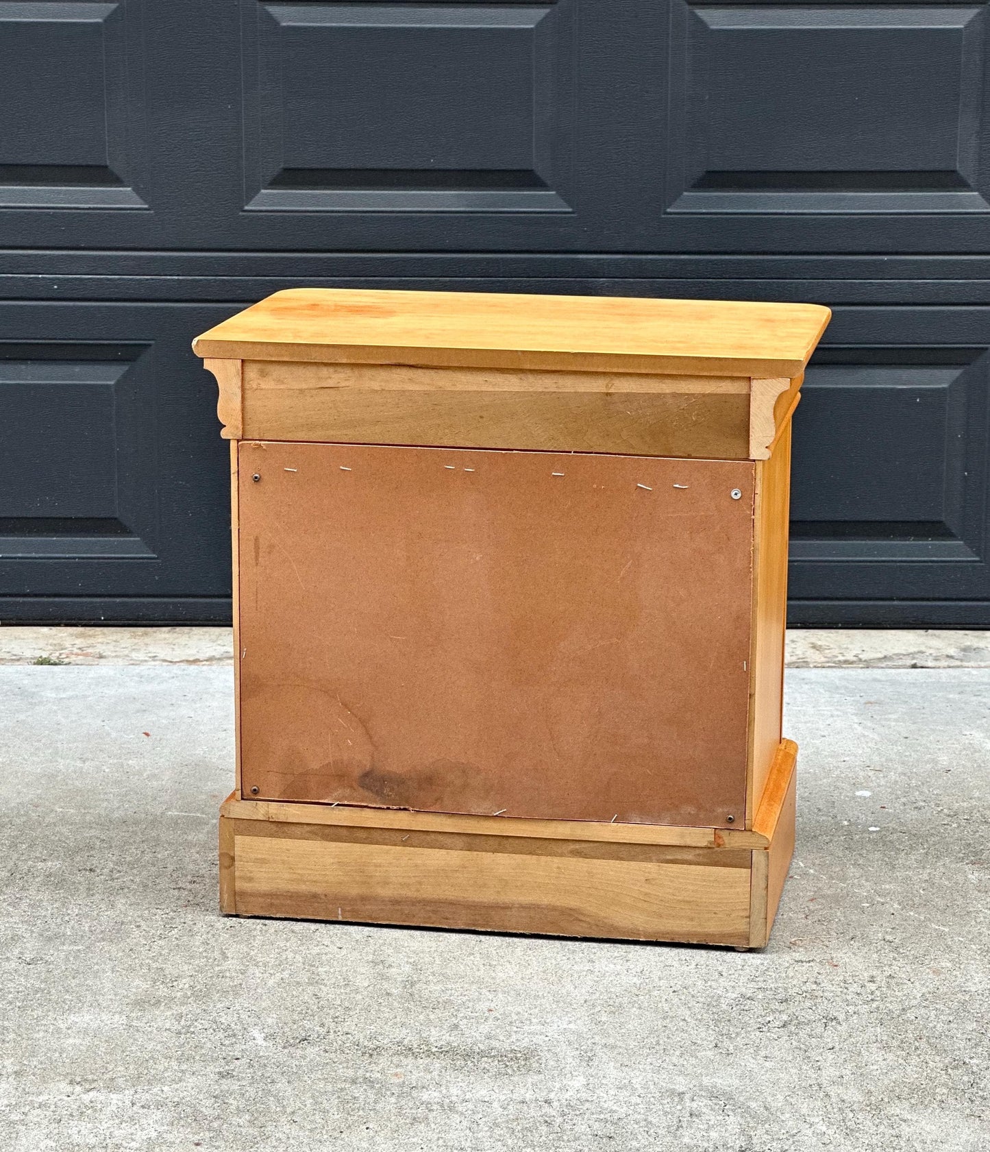 Vintage Late 20th Century Light Wood Turned Knob Storage Nightstand 26" Wide