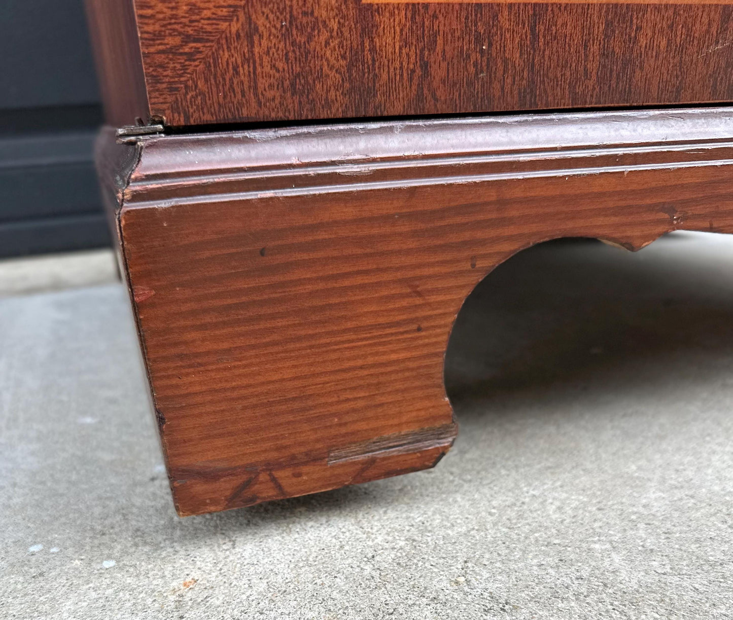 Antique Early 20th Century Crotch Mahogany General Electric Radio Traditional Cabinet on Casters 22" Wide