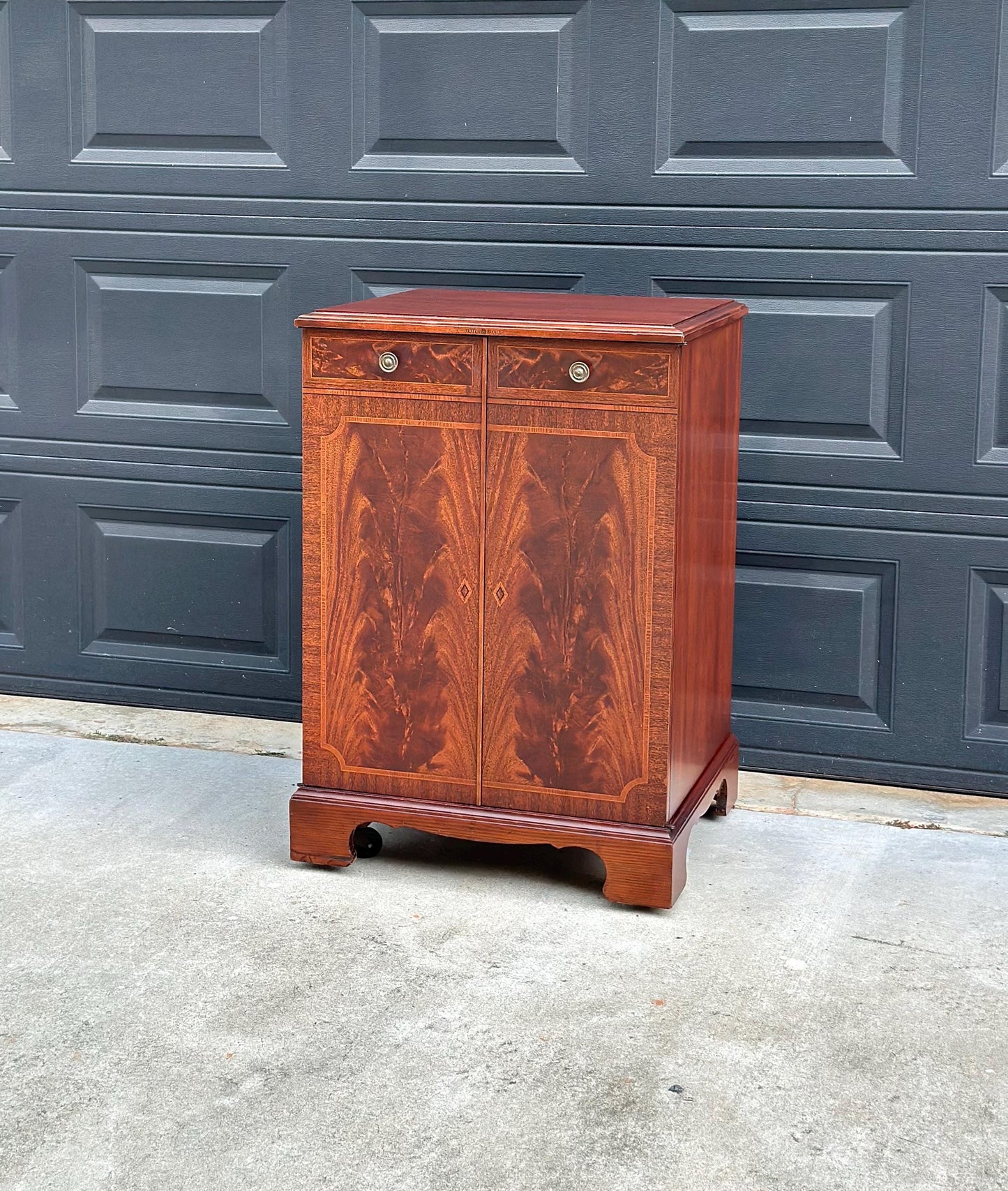 Antique Early 20th Century Crotch Mahogany General Electric Radio Traditional Cabinet on Casters 22" Wide