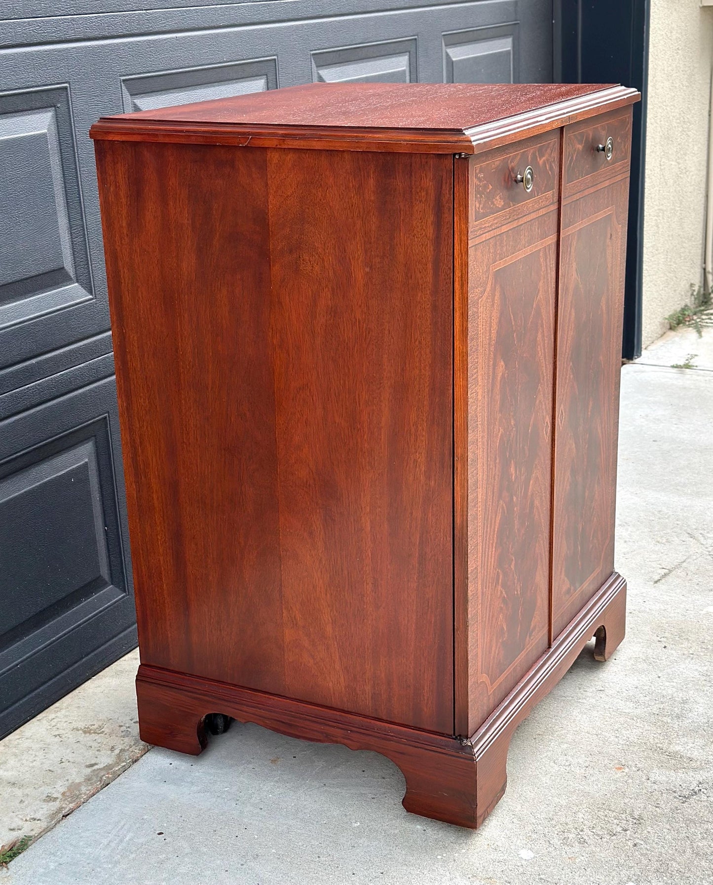 Antique Early 20th Century Crotch Mahogany General Electric Radio Traditional Cabinet on Casters 22" Wide