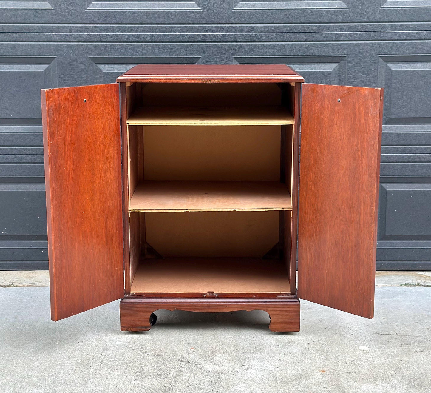 Antique Early 20th Century Crotch Mahogany General Electric Radio Traditional Cabinet on Casters 22" Wide