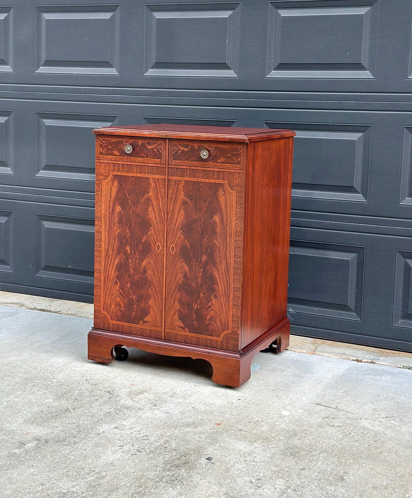 Antique Early 20th Century Crotch Mahogany General Electric Radio Traditional Cabinet on Casters 22" Wide
